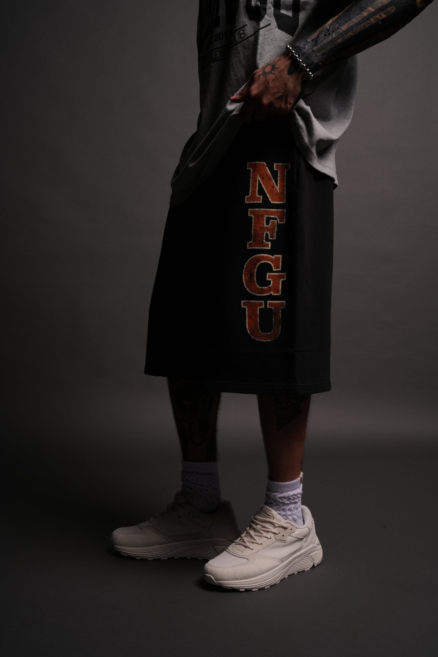 SSDD NFGU Gym Oversized Osiris Sweat Shorts in Black - Image 4