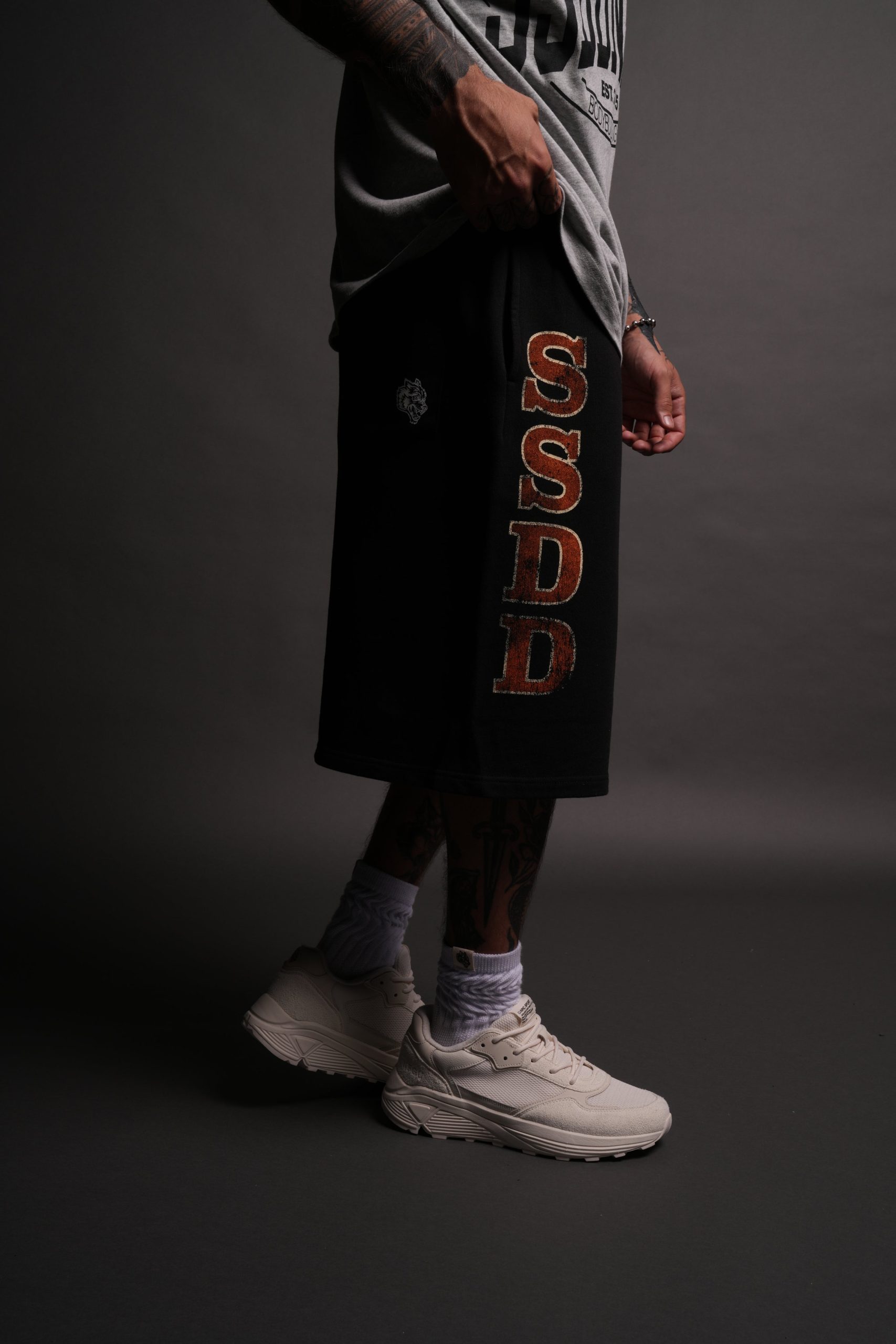 SSDD NFGU Gym Oversized Osiris Sweat Shorts in Black - Image 5