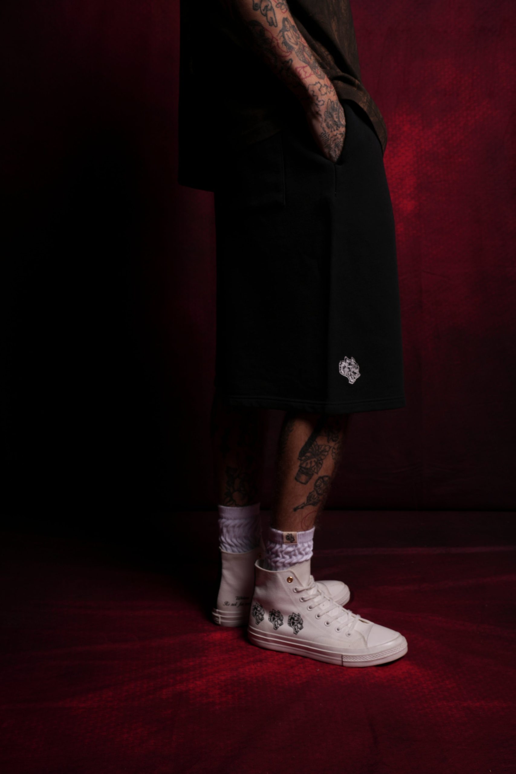 Dual Oversized Osiris Sweat Shorts in Black - Image 5