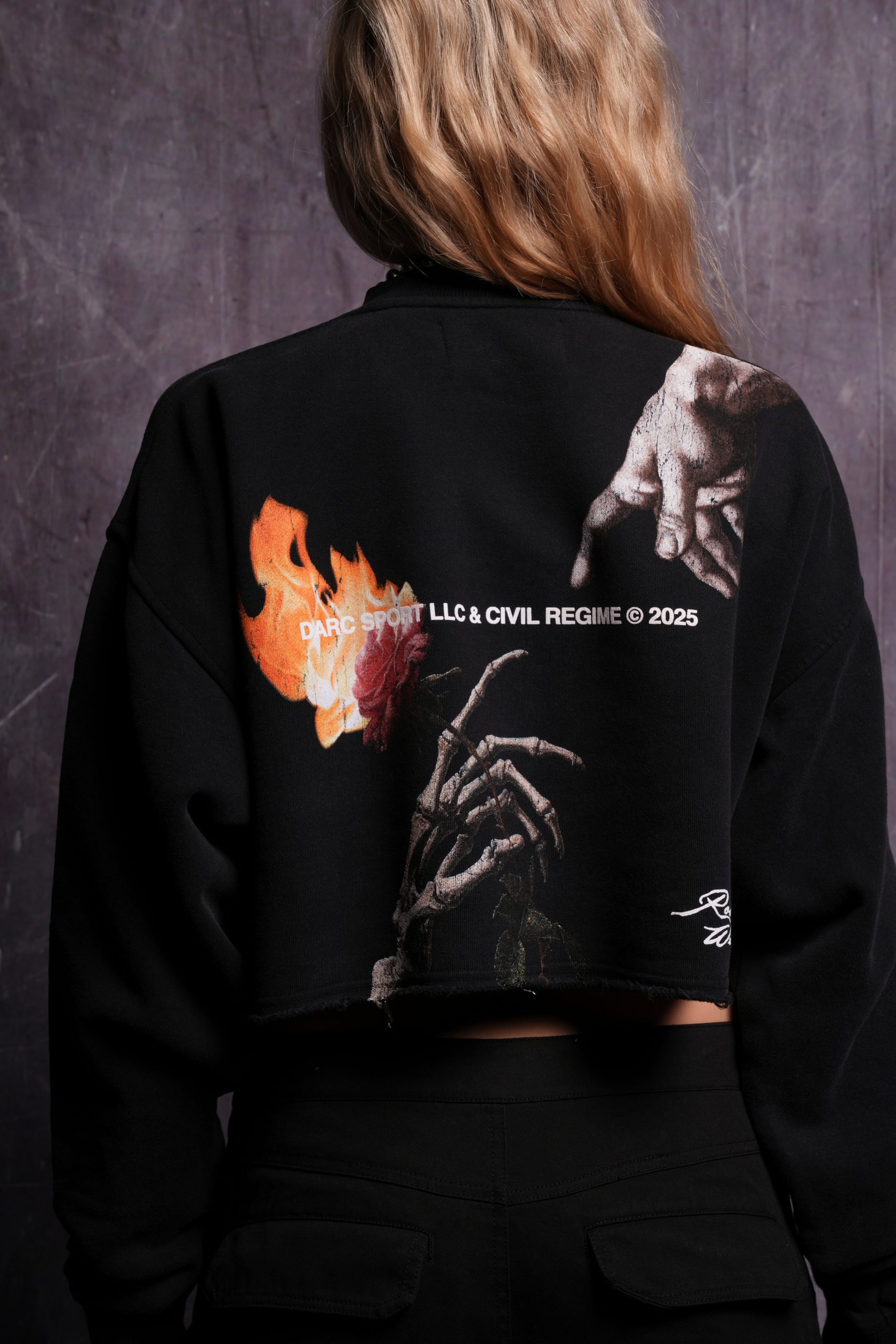 Eternal Fire London (Cropped) Crewneck in Black - Image 2