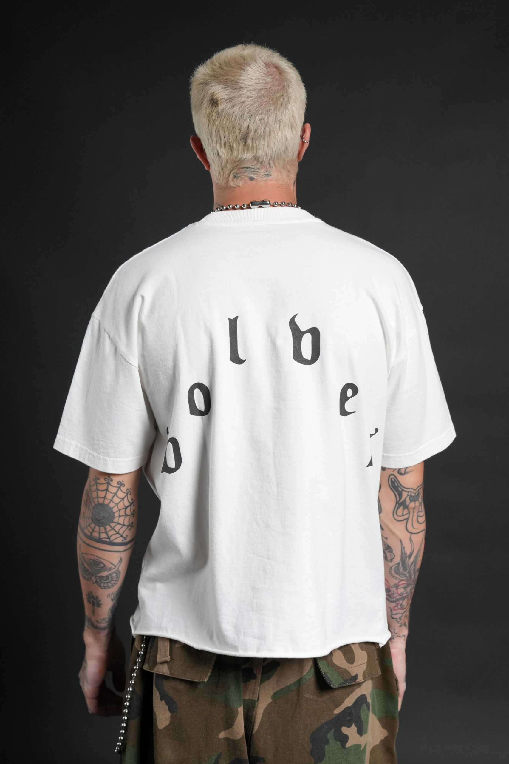 Sith Inferno Grunge Mid Length Raw Hem Tee in Cream - Image 2