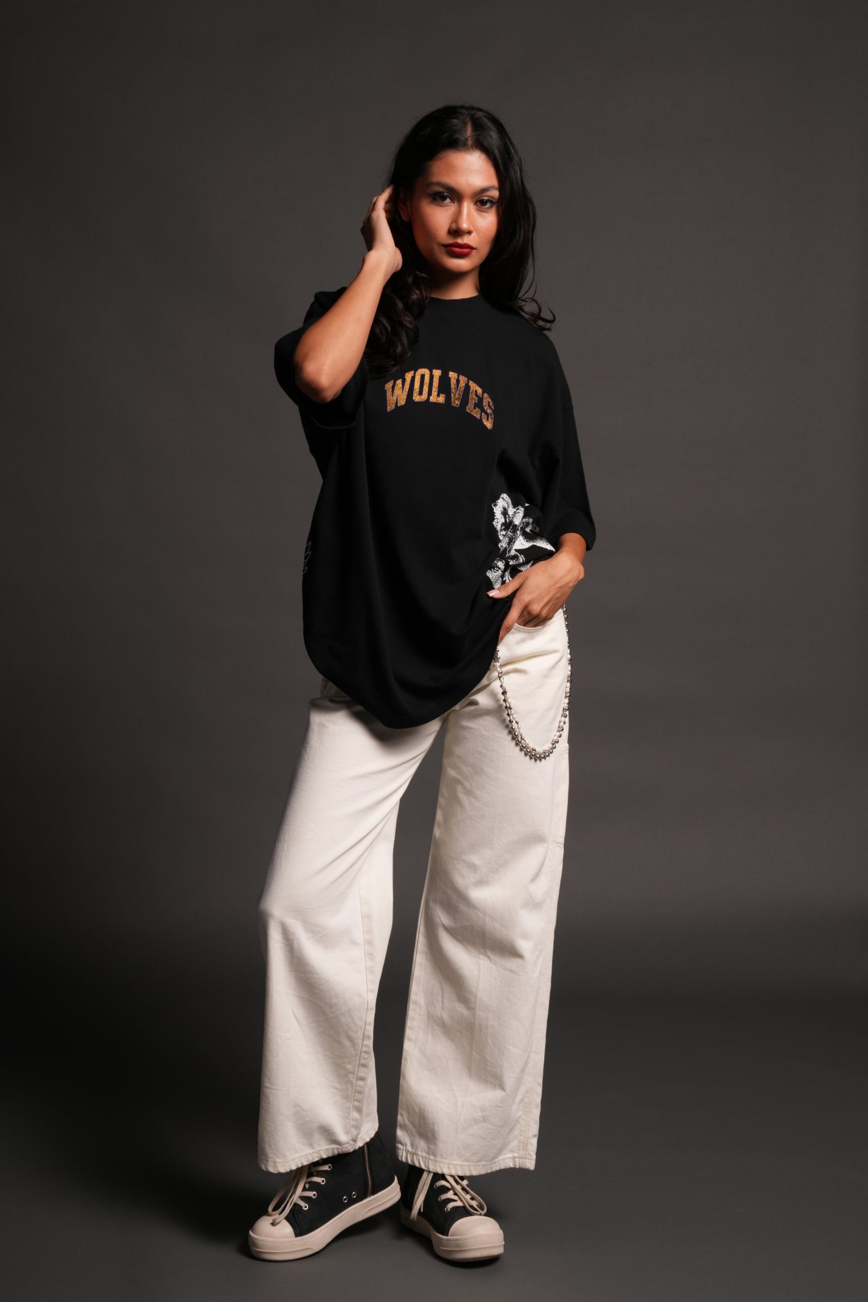 La Has Your Back Premium Oversized Tee in Black - Image 11