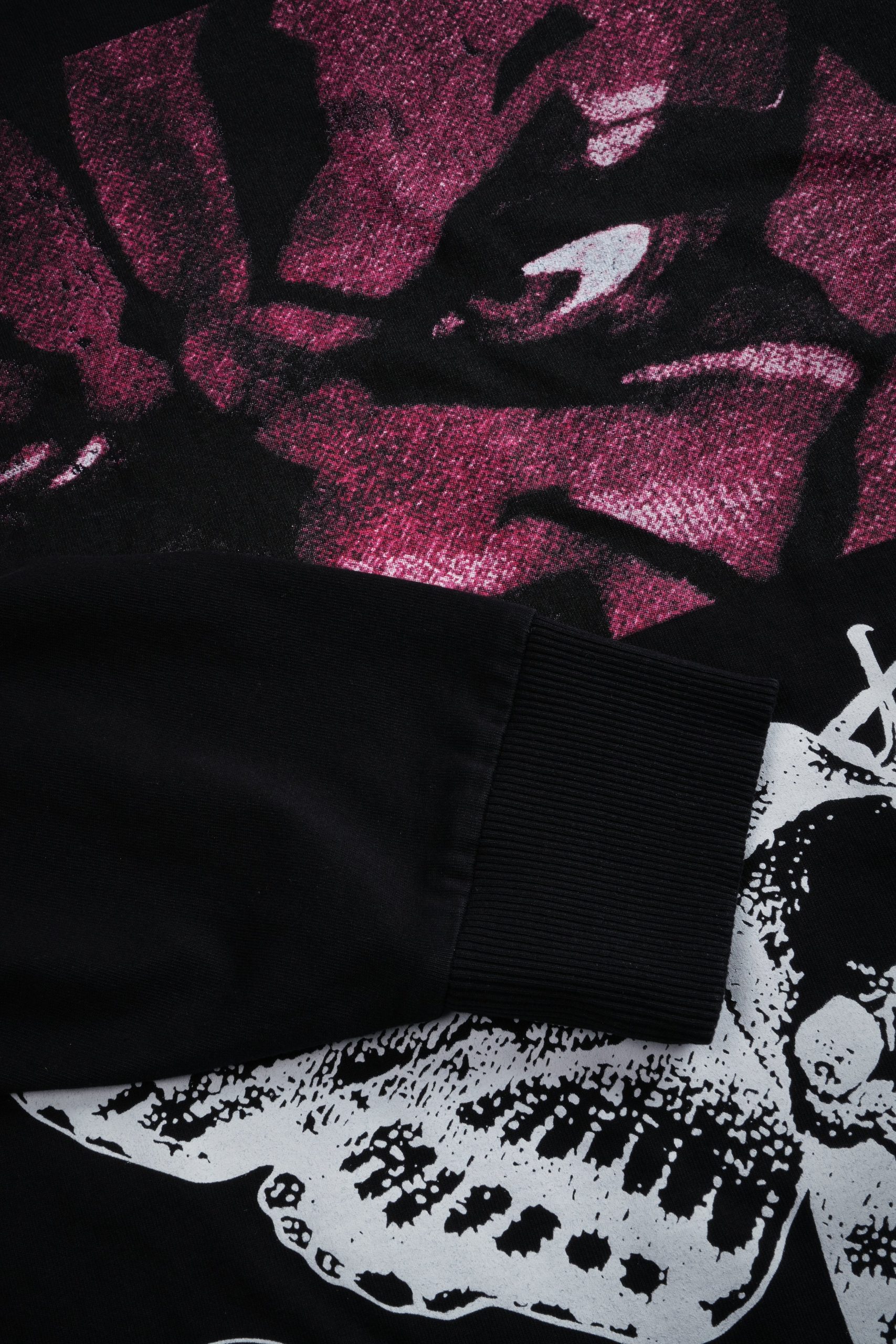 The Shadow Grunge Mid Length Raw Hem Ls Tee in Black - Image 4
