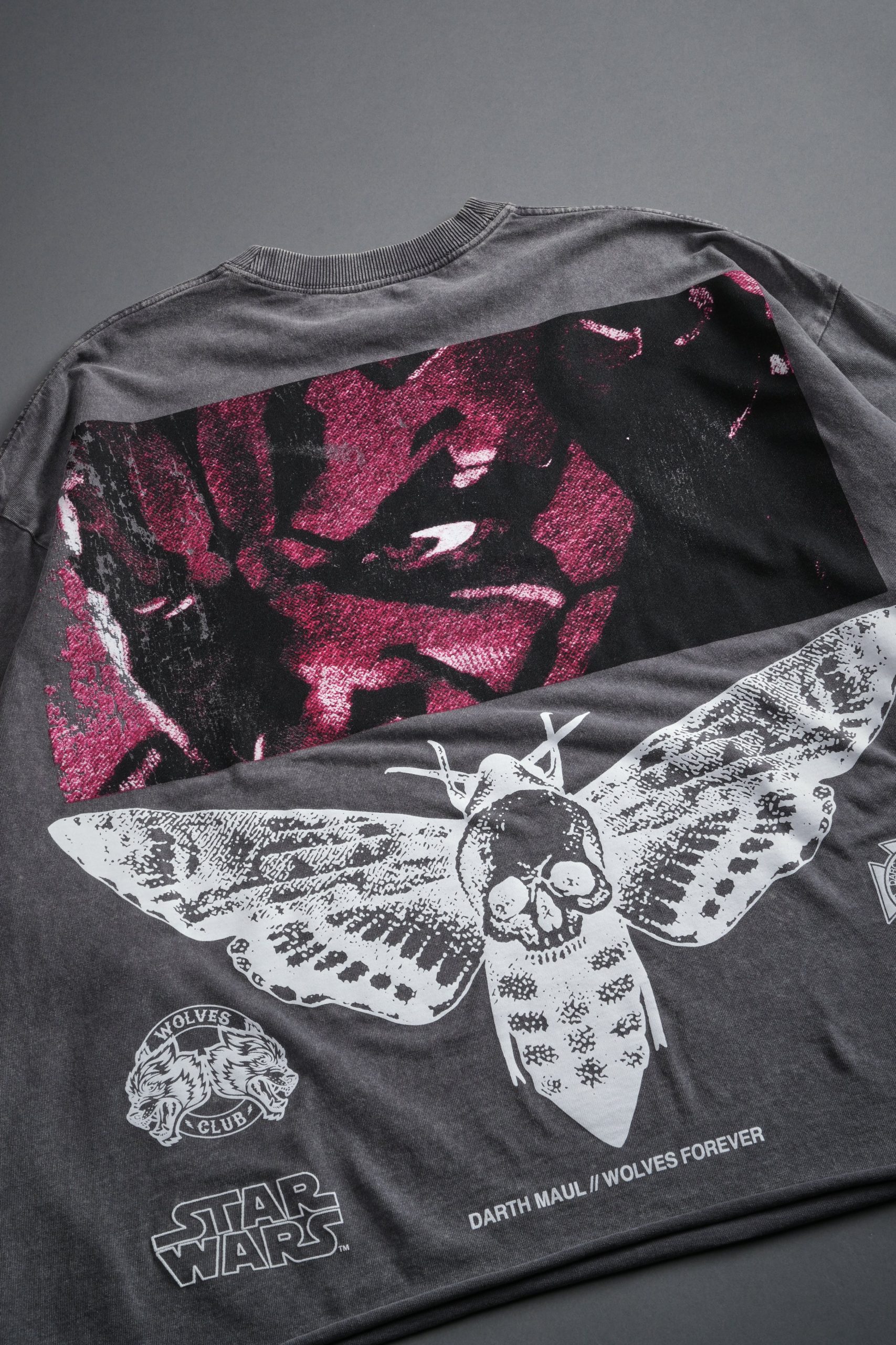 The Shadow Grunge Mid Length Raw Hem Ls Tee in Slate Gray - Image 4