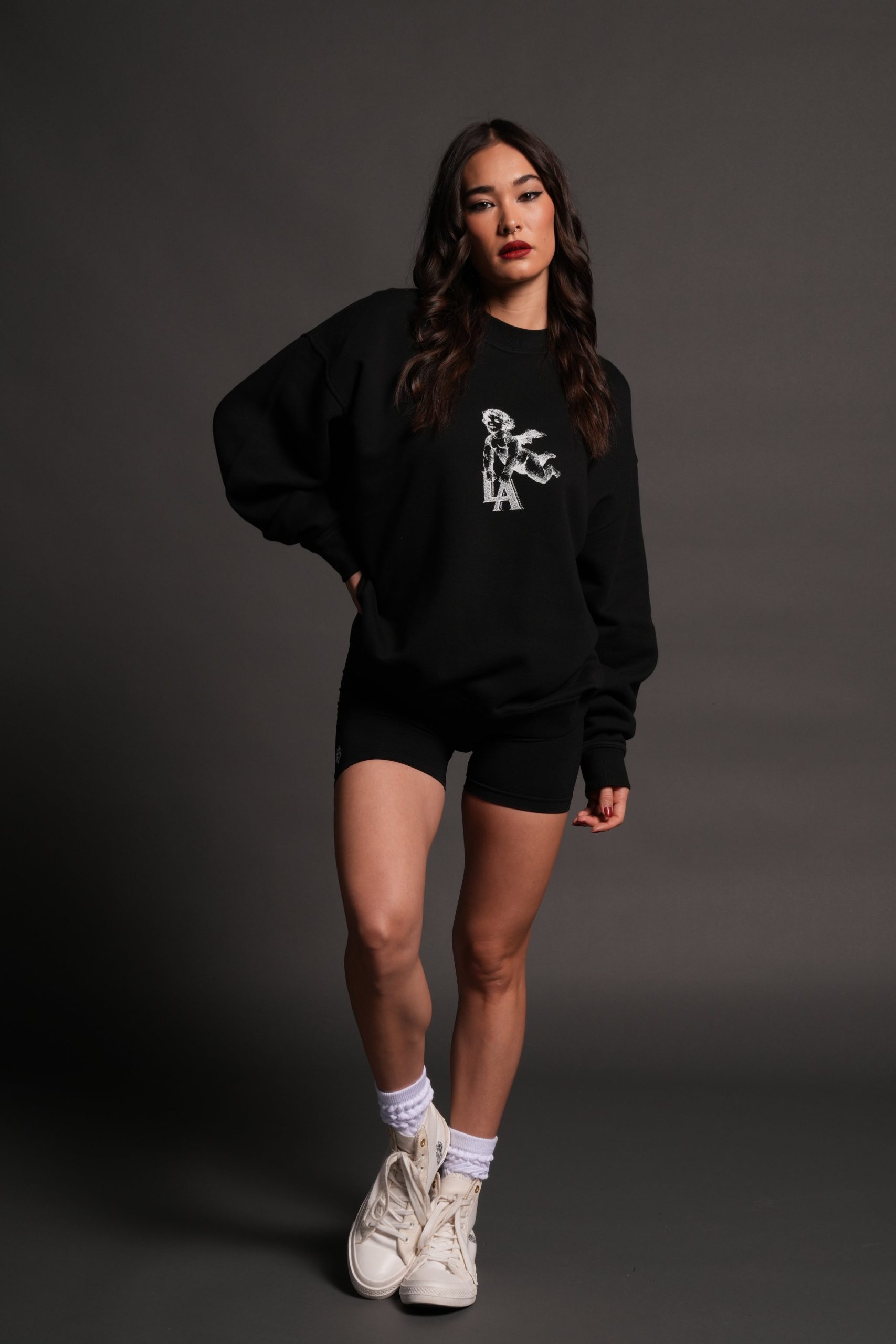 La Cherub London Crewneck in Black - Image 15