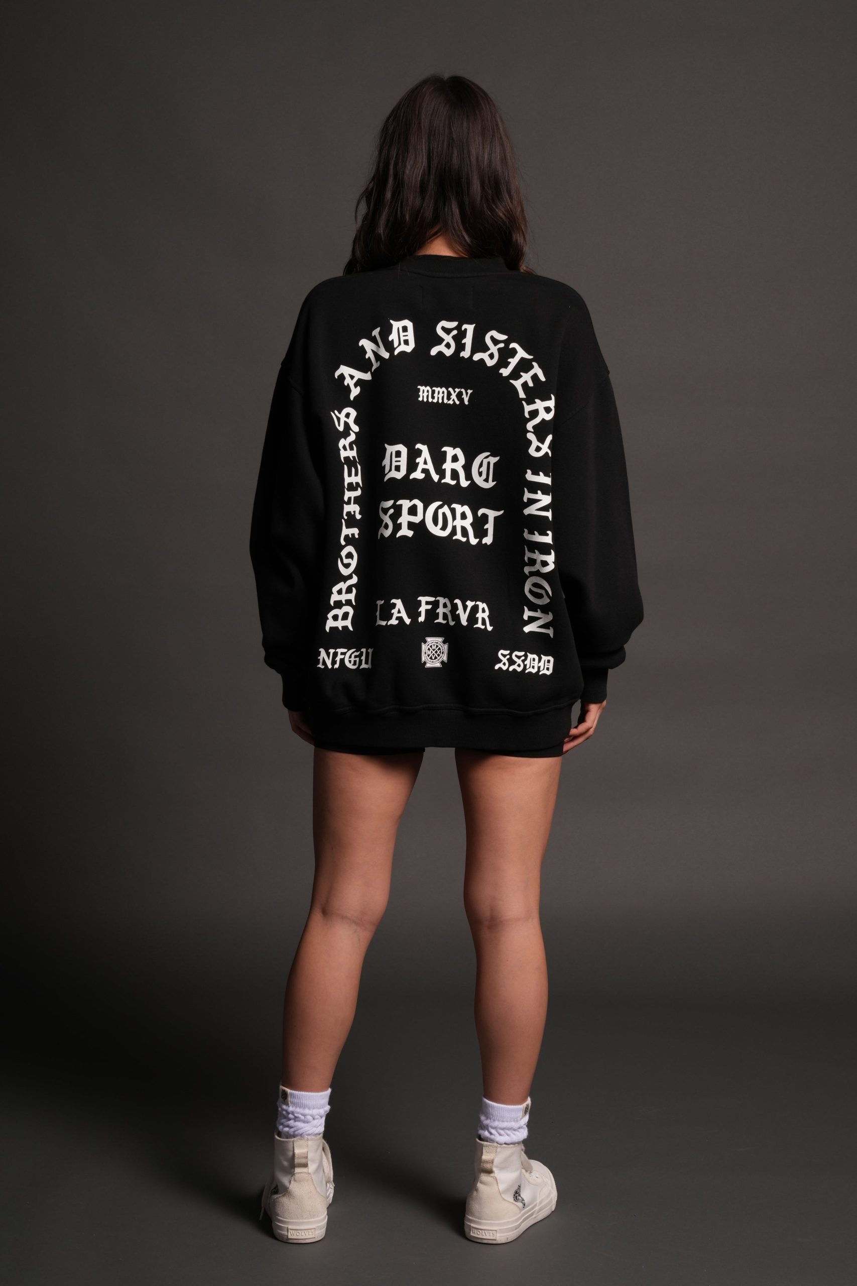 La Cherub London Crewneck in Black - Image 16