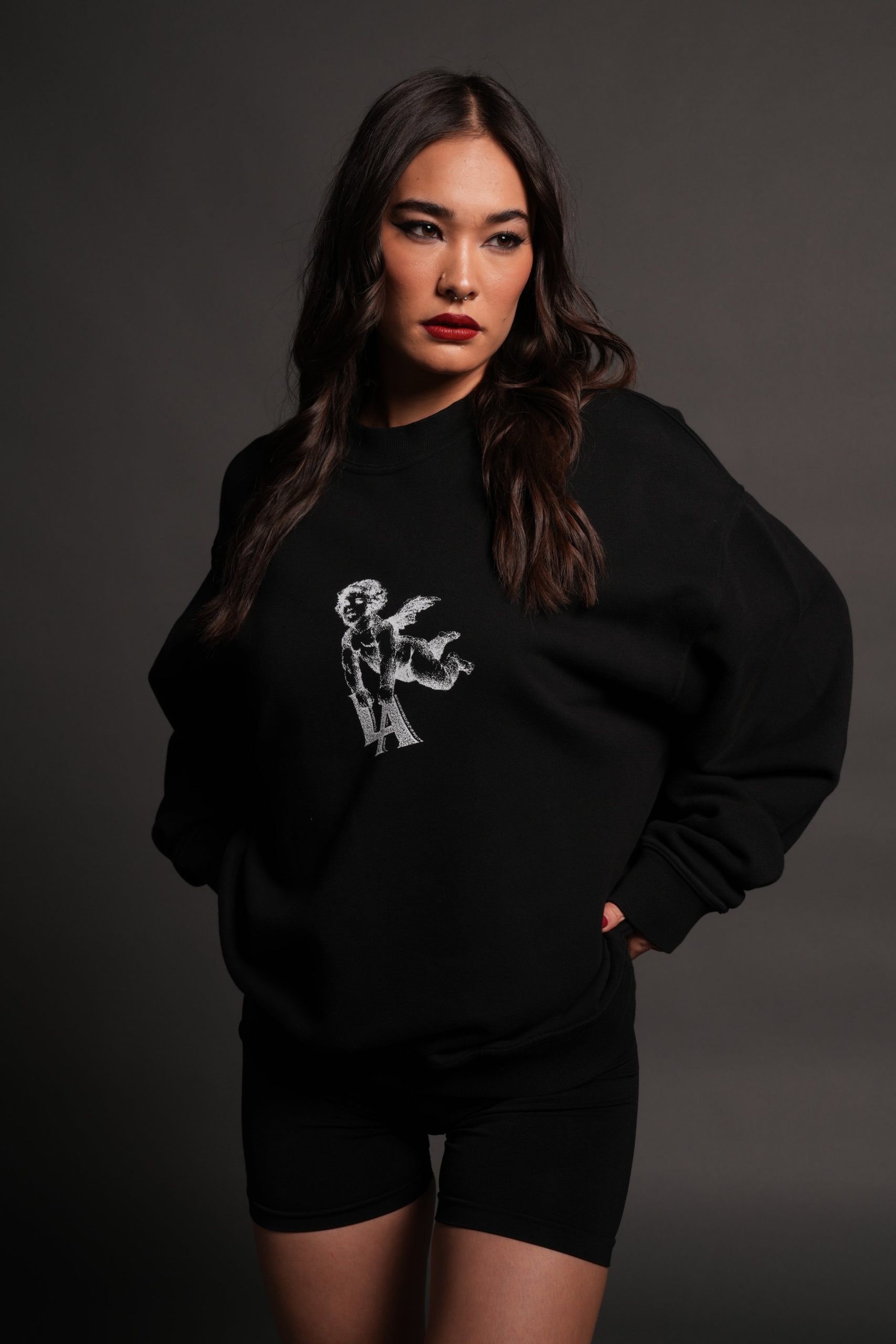 La Cherub London Crewneck in Black - Image 13