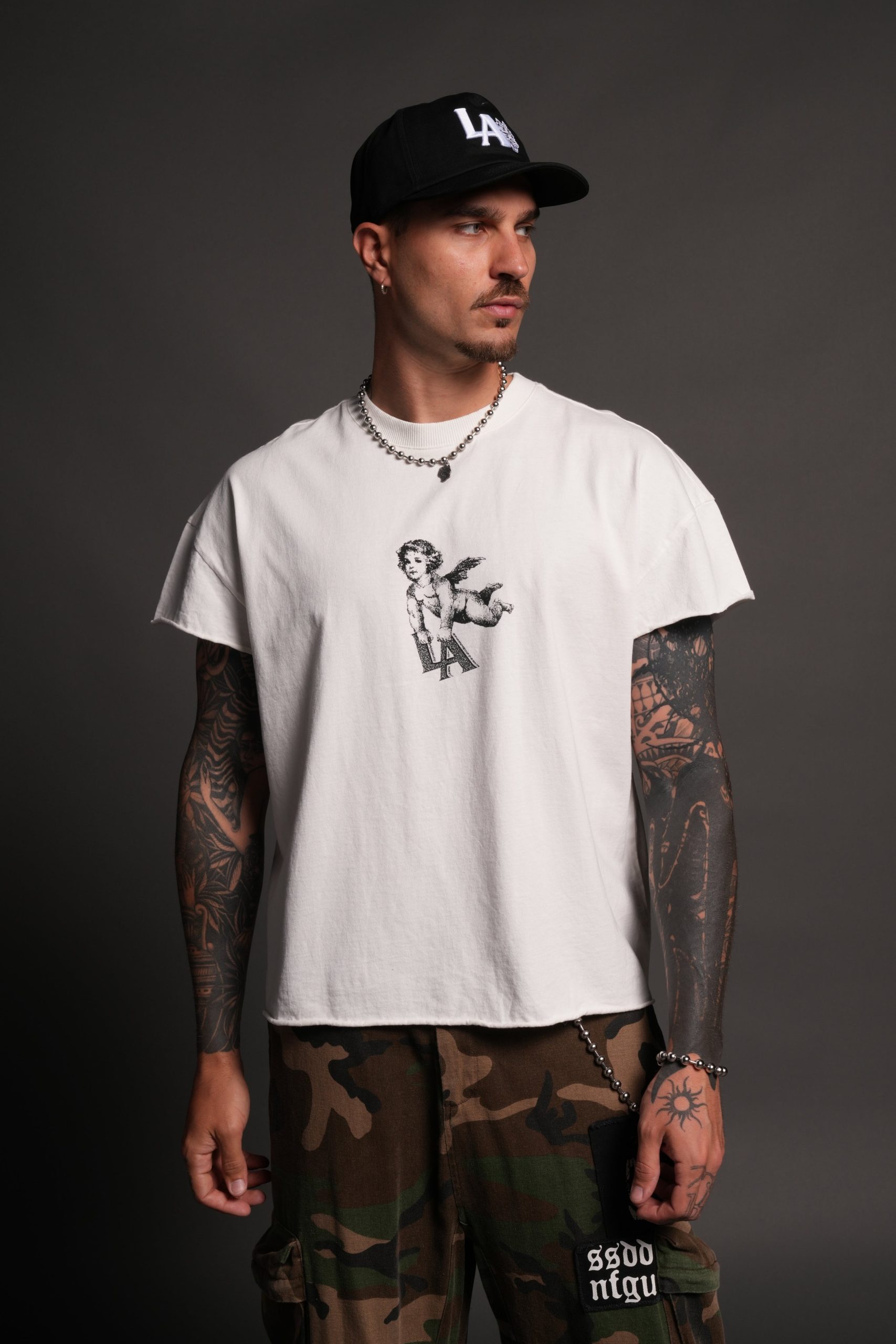 La Cherub Grunge Mid Length Raw Hem Cap Sleeve Tee in Cream - Image 2