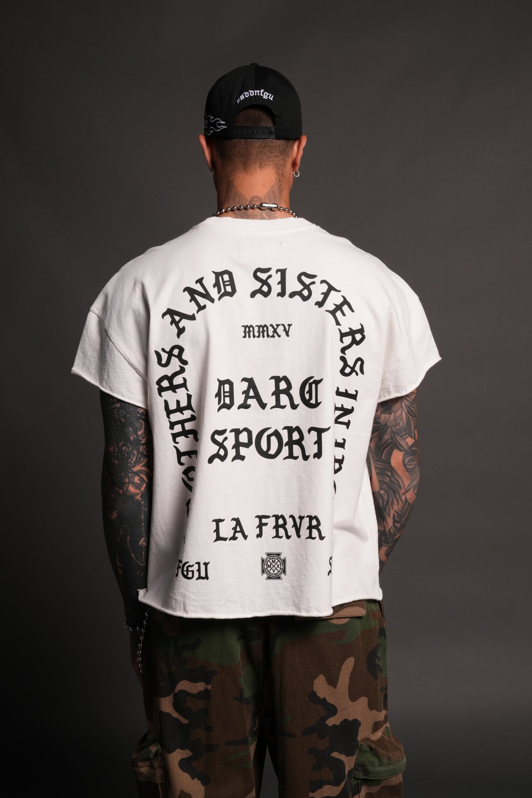 La Cherub Grunge Mid Length Raw Hem Cap Sleeve Tee in Cream - Image 4