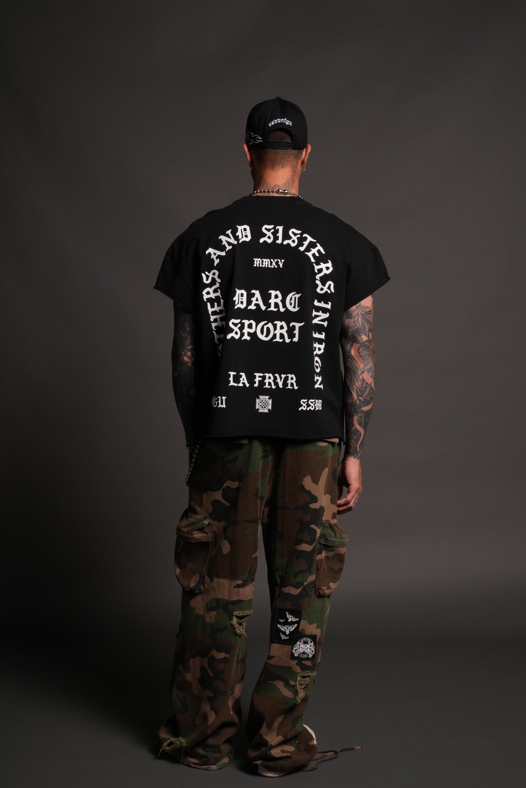 La Cherub Grunge Mid Length Raw Hem Cap Sleeve Tee in Black - Image 6