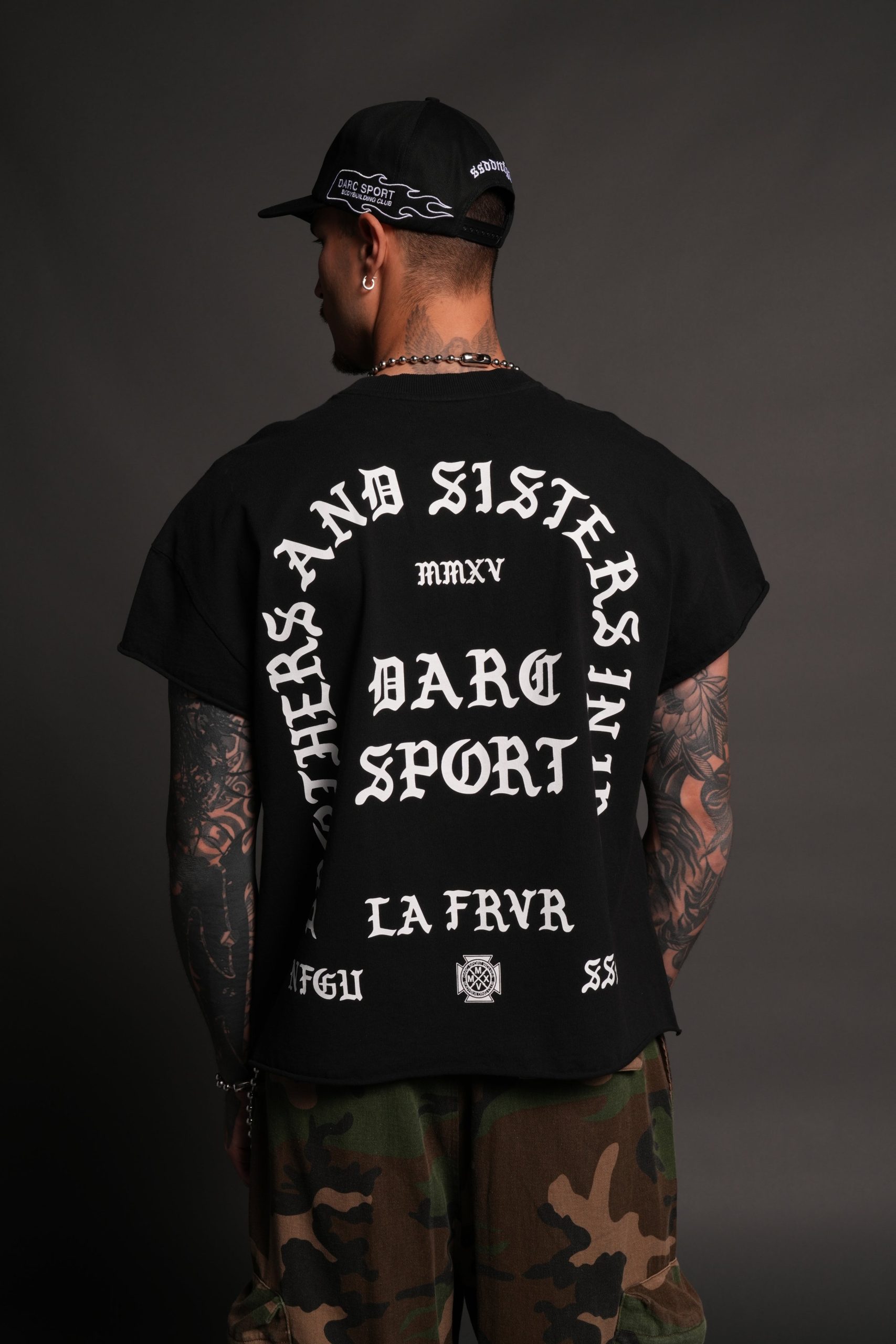 La Cherub Grunge Mid Length Raw Hem Cap Sleeve Tee in Black - Image 4