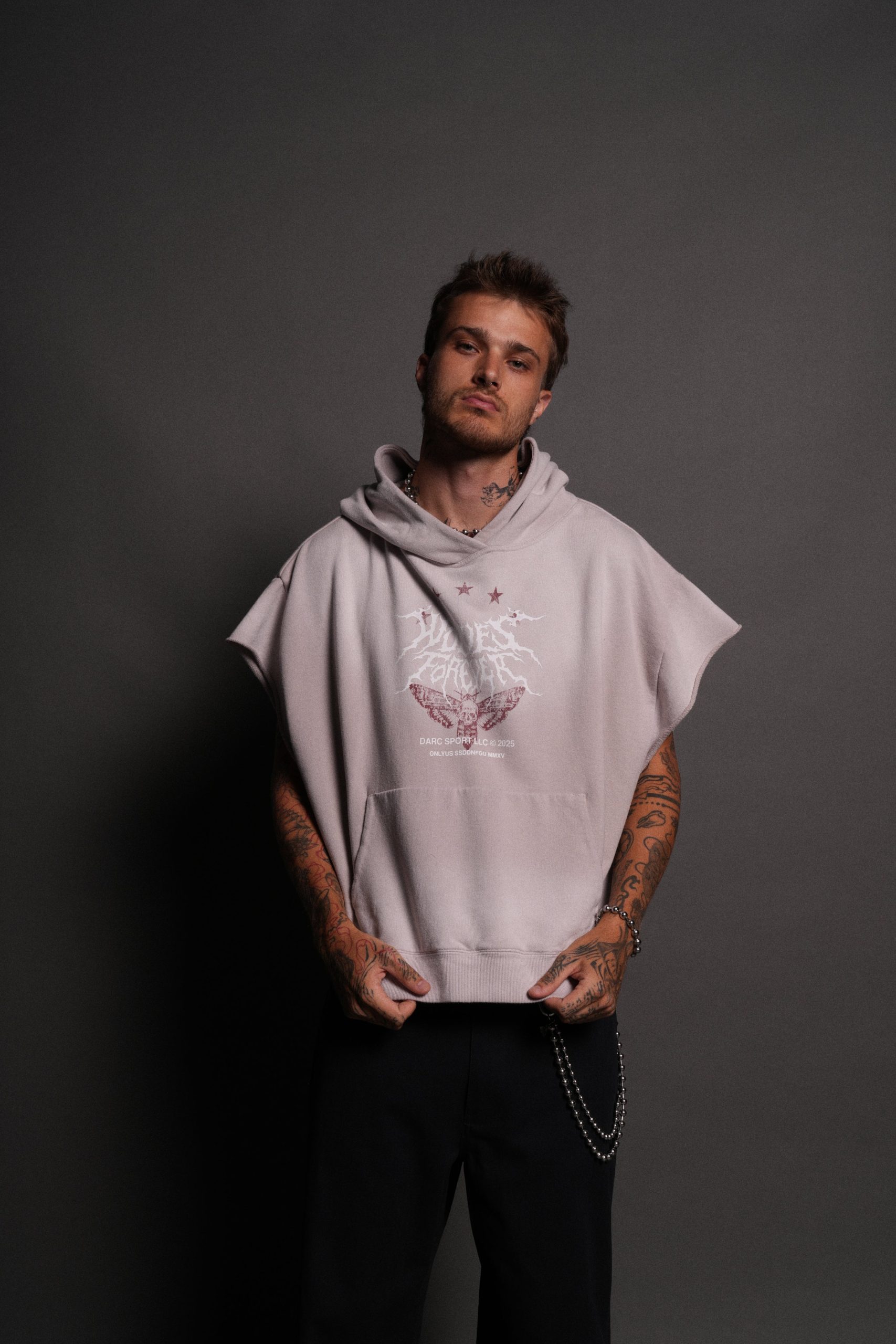 Iron Pack Grunge Gage Cap Sleeve Hoodie in Clay - Image 2