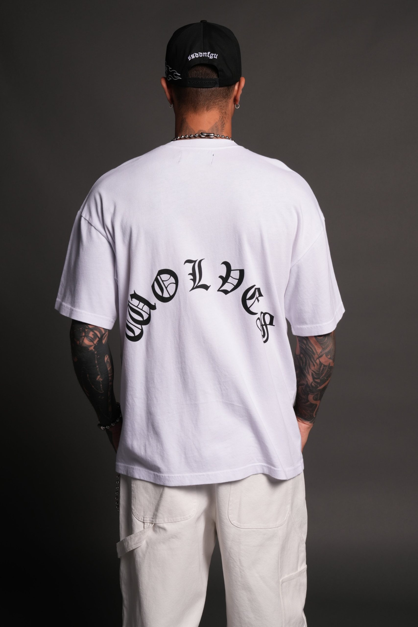 Los Cherub Premium Oversized Tee in White - Image 2