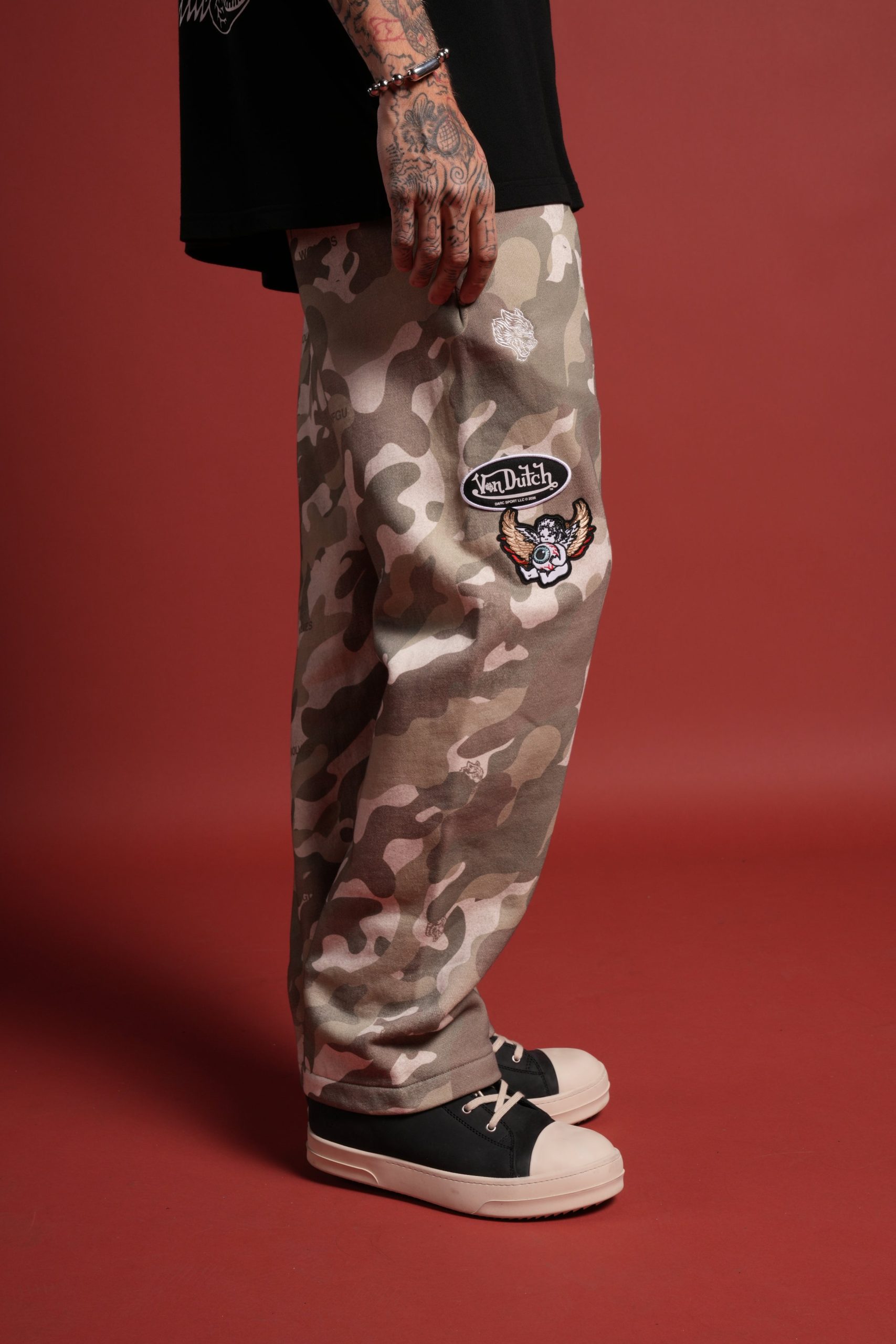 Darc Kulture Bigelow Cargo Sweat Pants in DSVD Green Camo - Image 5