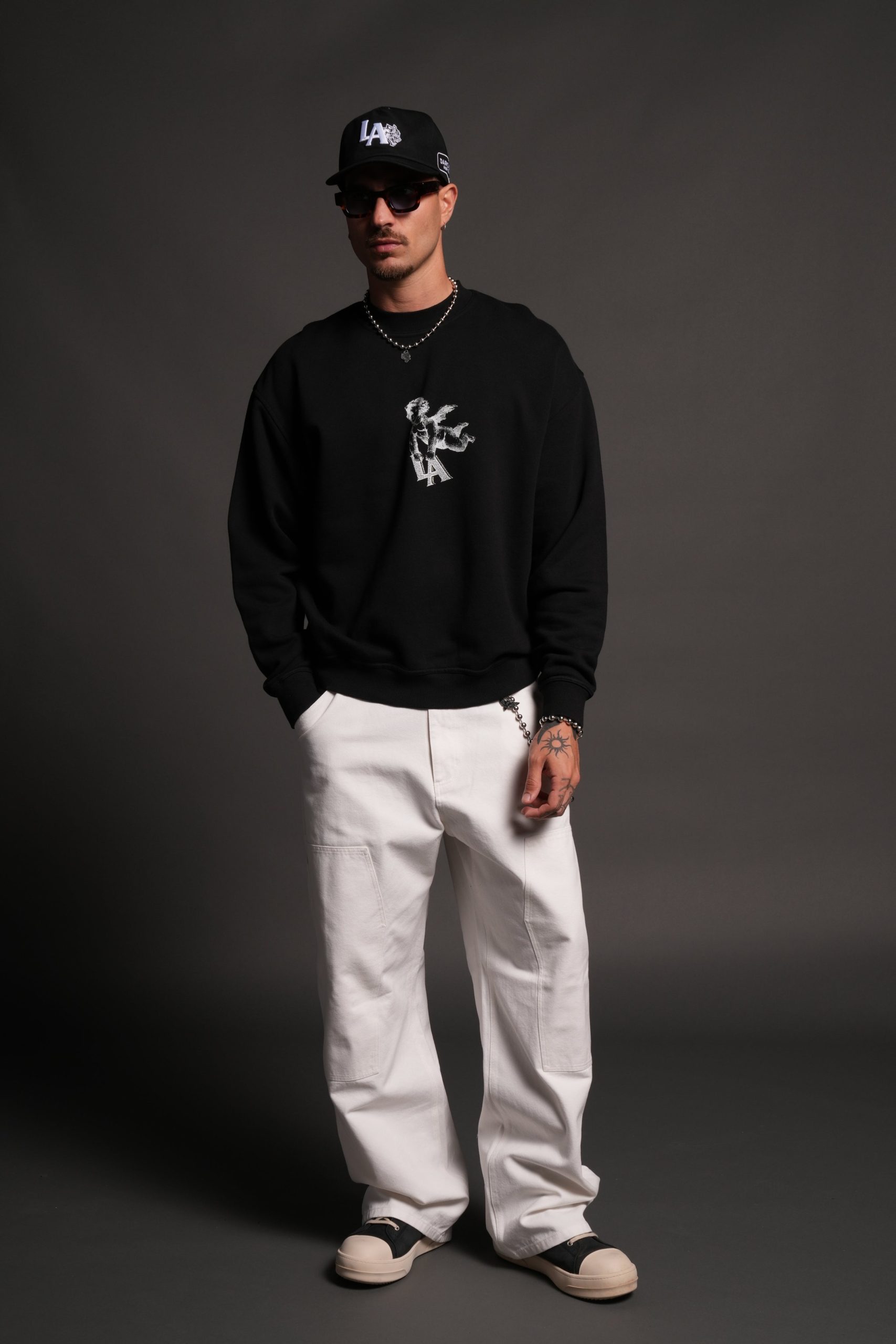 La Cherub London Crewneck in Black - Image 5