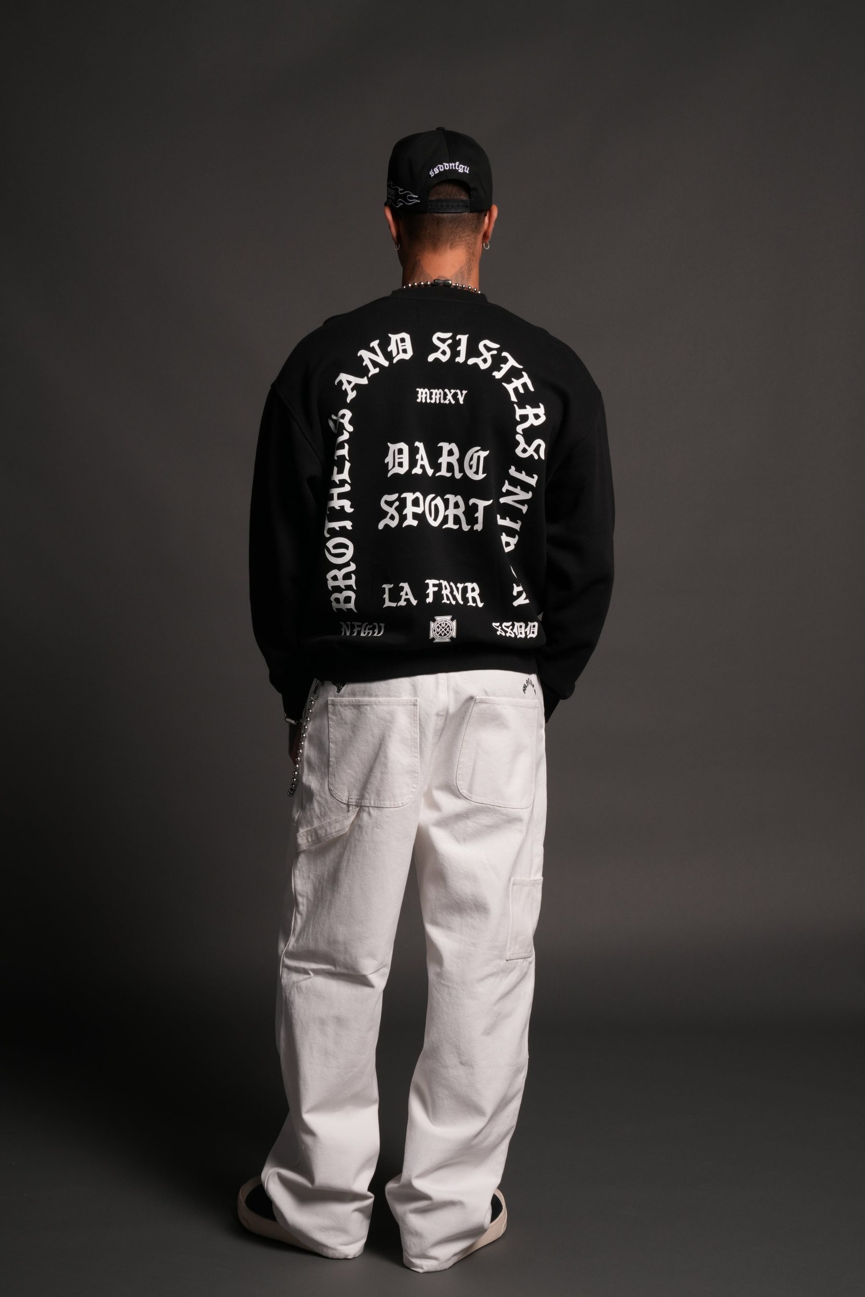 La Cherub London Crewneck in Black - Image 6