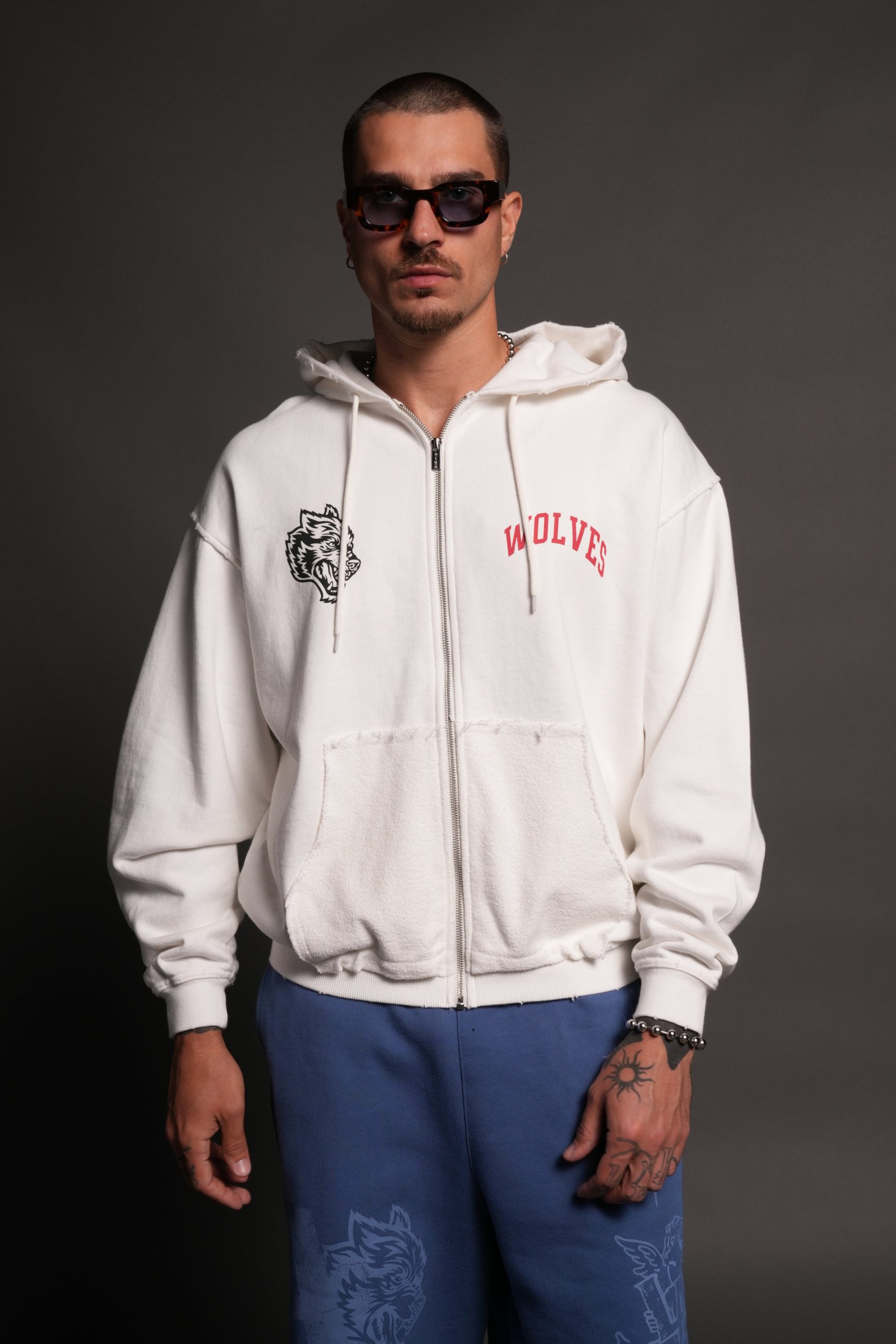 La Ca Frvr Grunge Moatis Zip Hoodie in Cream - Image 2