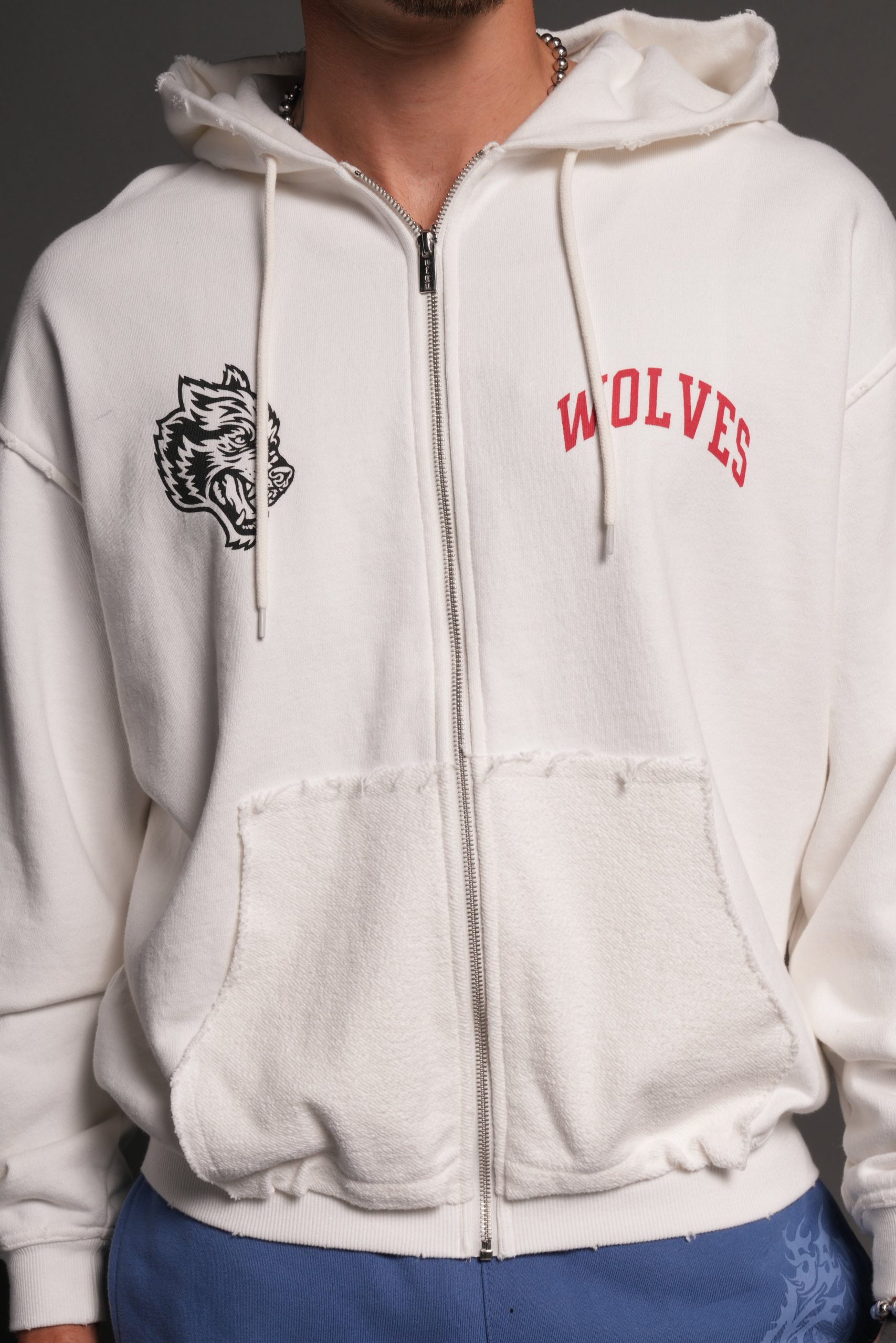 La Ca Frvr Grunge Moatis Zip Hoodie in Cream - Image 7