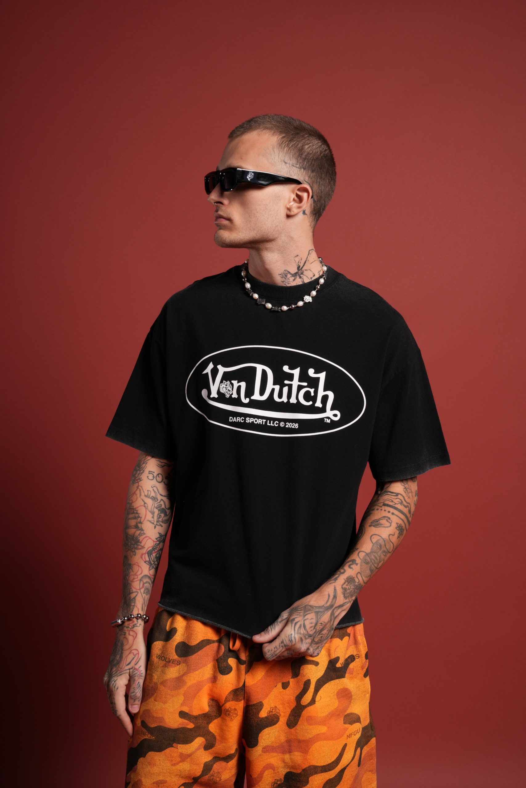 DSVD Legacy Grunge Mid-Length Raw Hem Tee in Black - Image 4