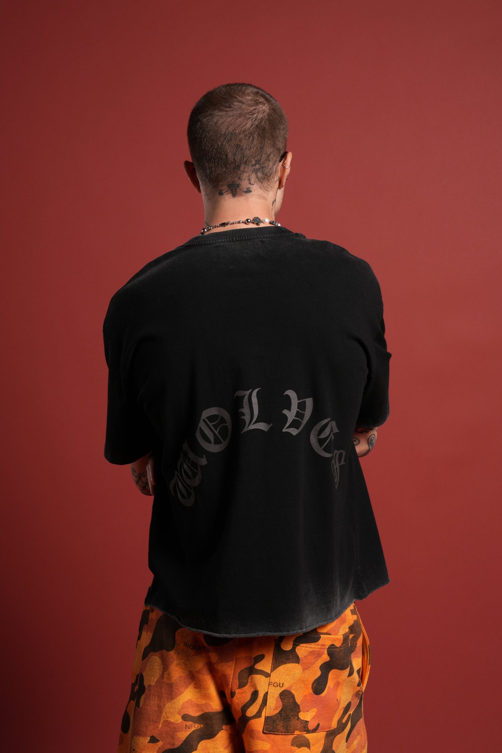 DSVD Legacy Grunge Mid-Length Raw Hem Tee in Black - Image 2