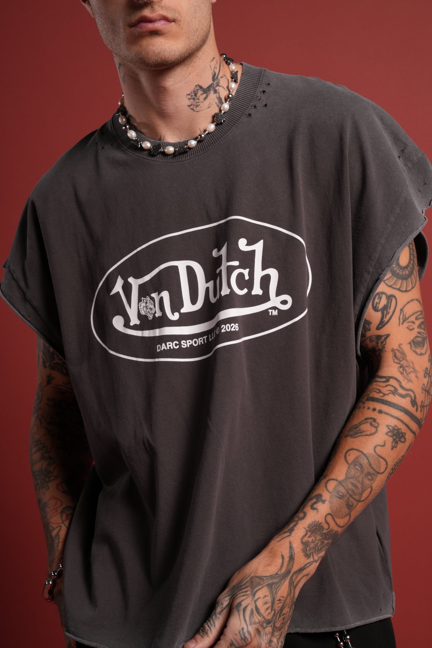 DSVD Legacy Distressed Grunge Cut-Off Mid-Length Raw Hem Tee in Wolf Gray - Image 5