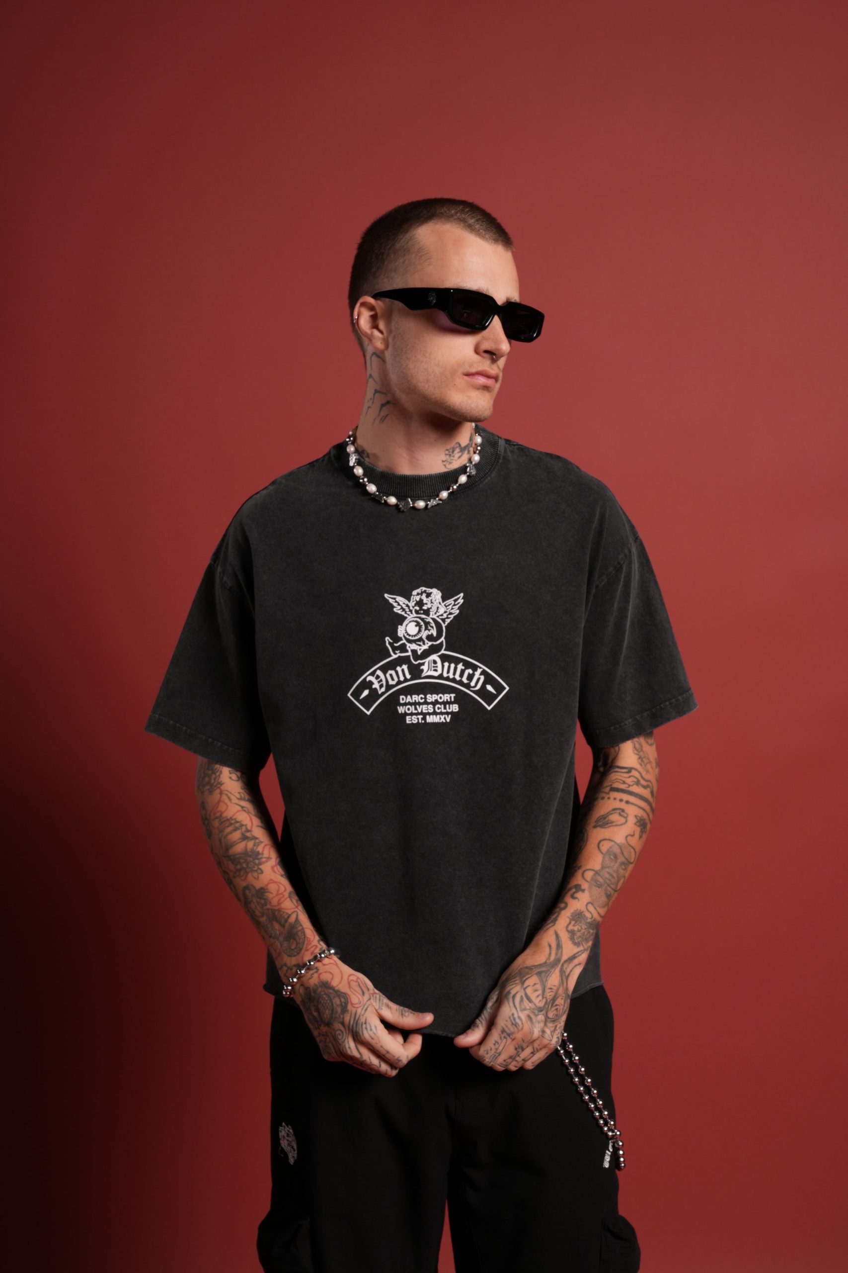 Darc Covenant Grunge Mid-Length Raw Hem Tee in Black - Image 4