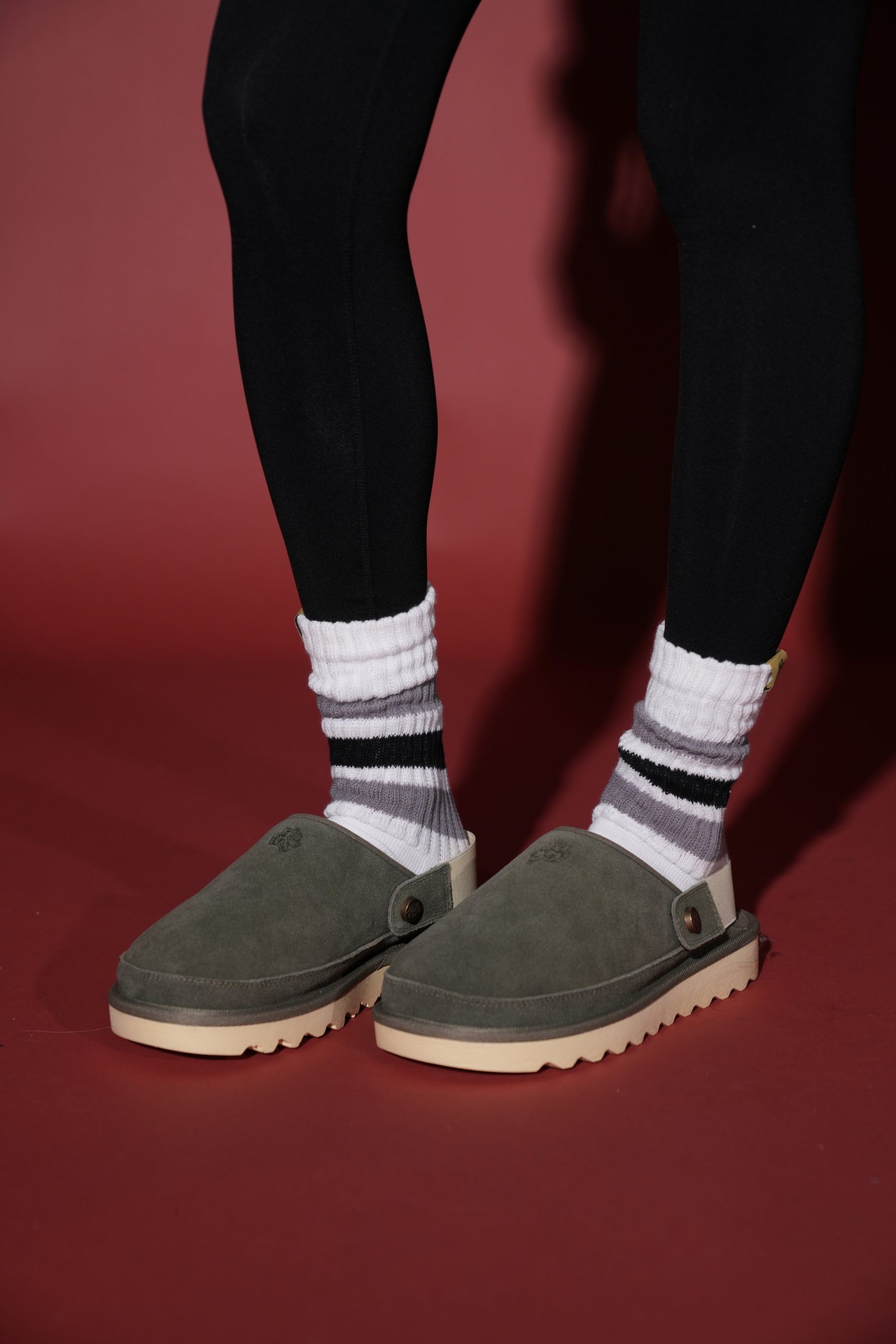 Sedona Slides in Olive - Image 4
