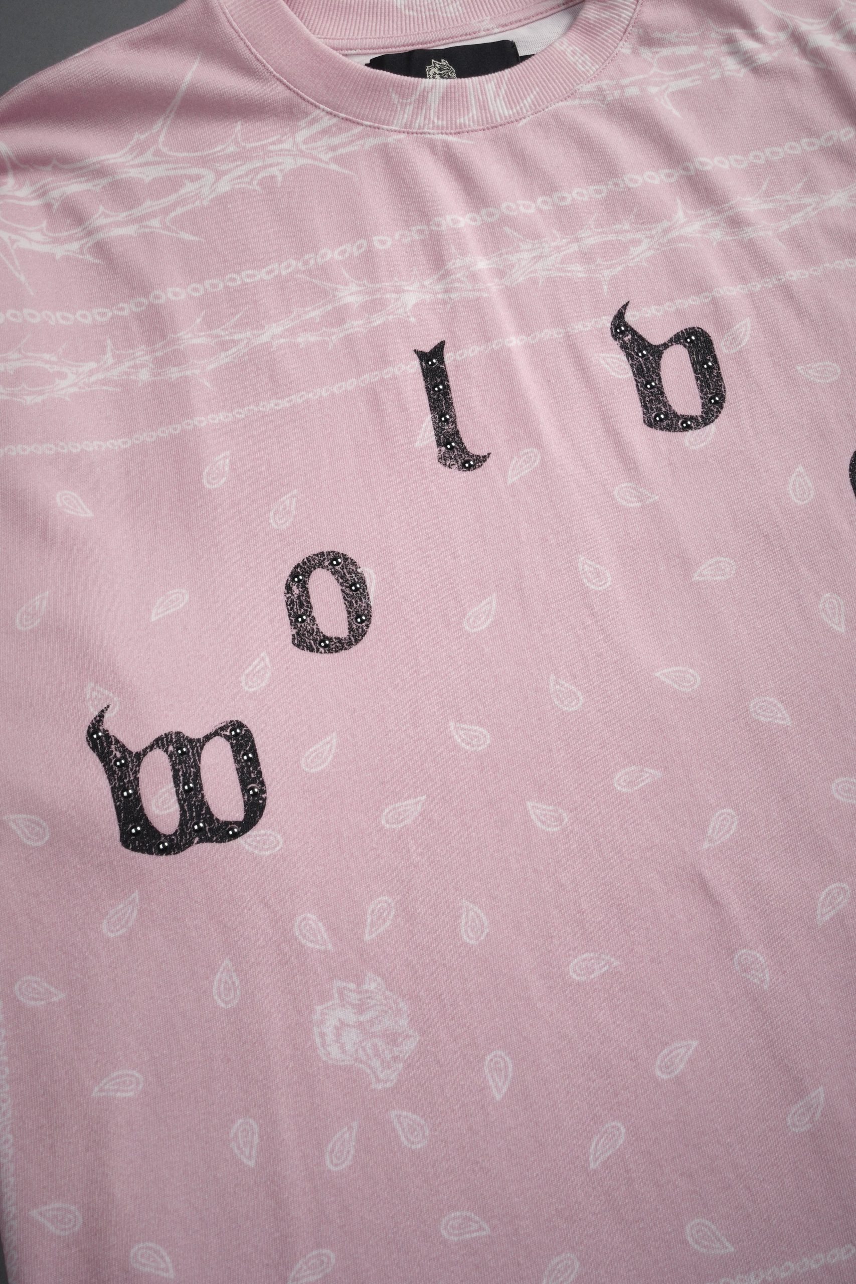 Studded Wolves Pyramid Premium Oversized Tee in Blush Pink Thorn Paisley - Image 5