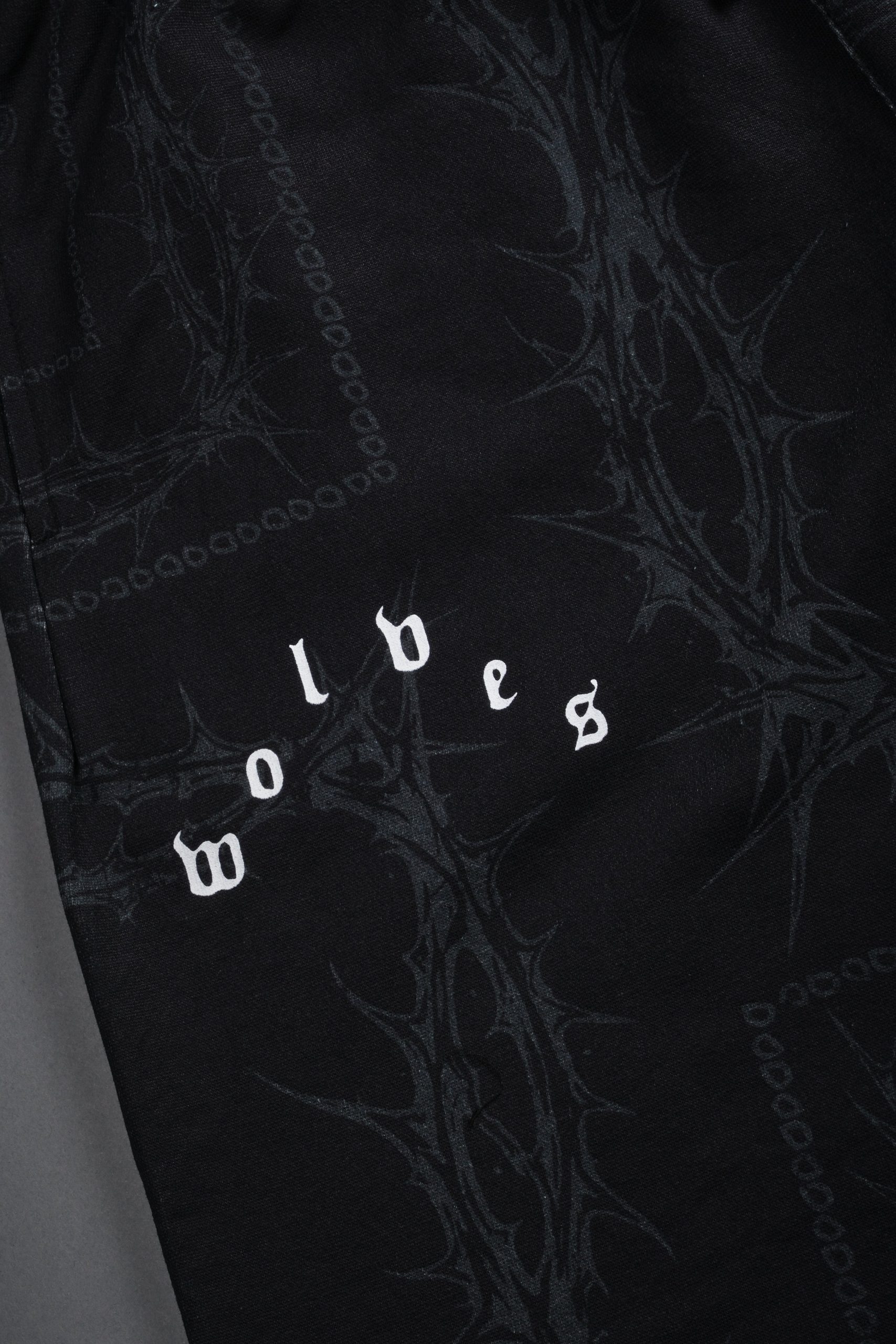 Wolves Pyramid Grunge Oversized Raw Hem Post Lounge Sweat Shorts in Black Thorn Paisley - Image 9