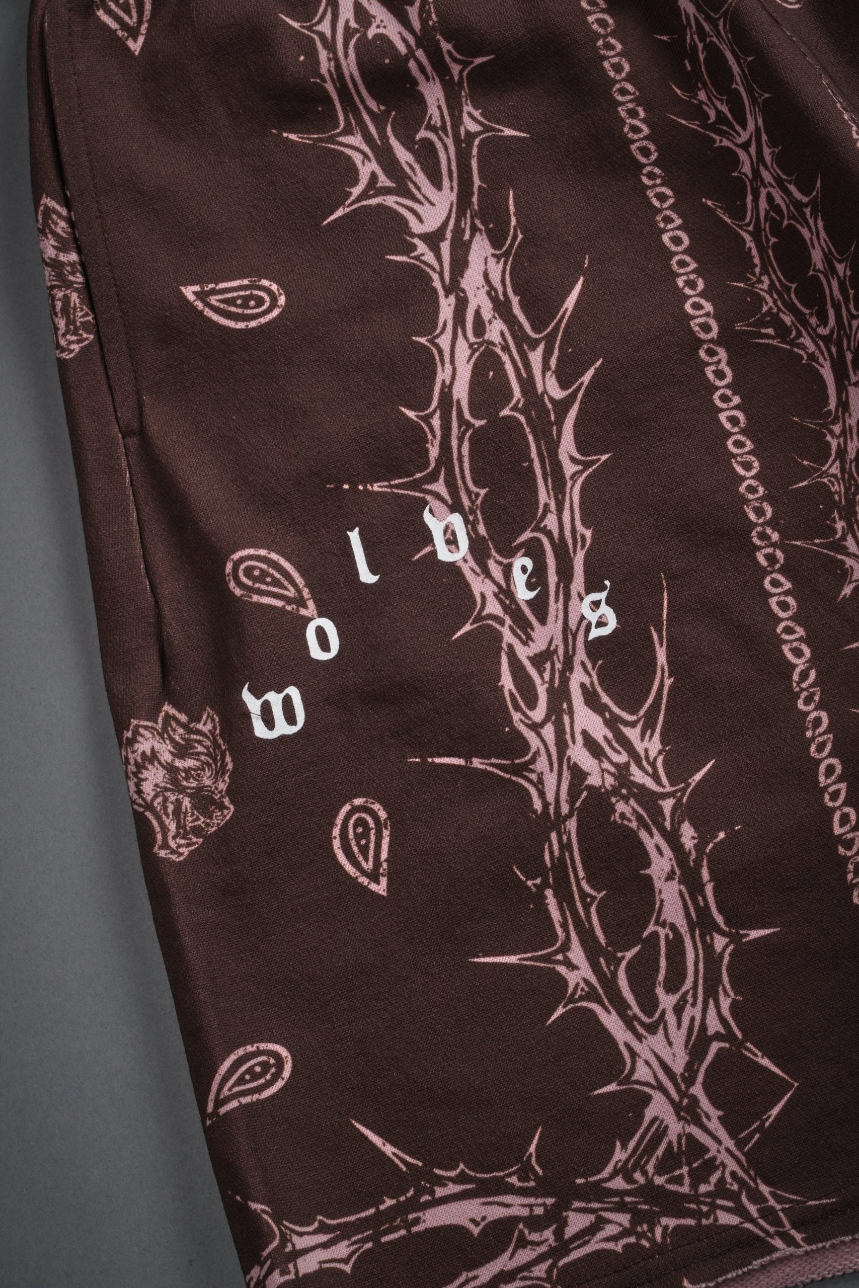 Wolves Pyramid Grunge Oversized Raw Hem Post Lounge Sweat Shorts in Desert Dust Thorn Paisley - Image 8