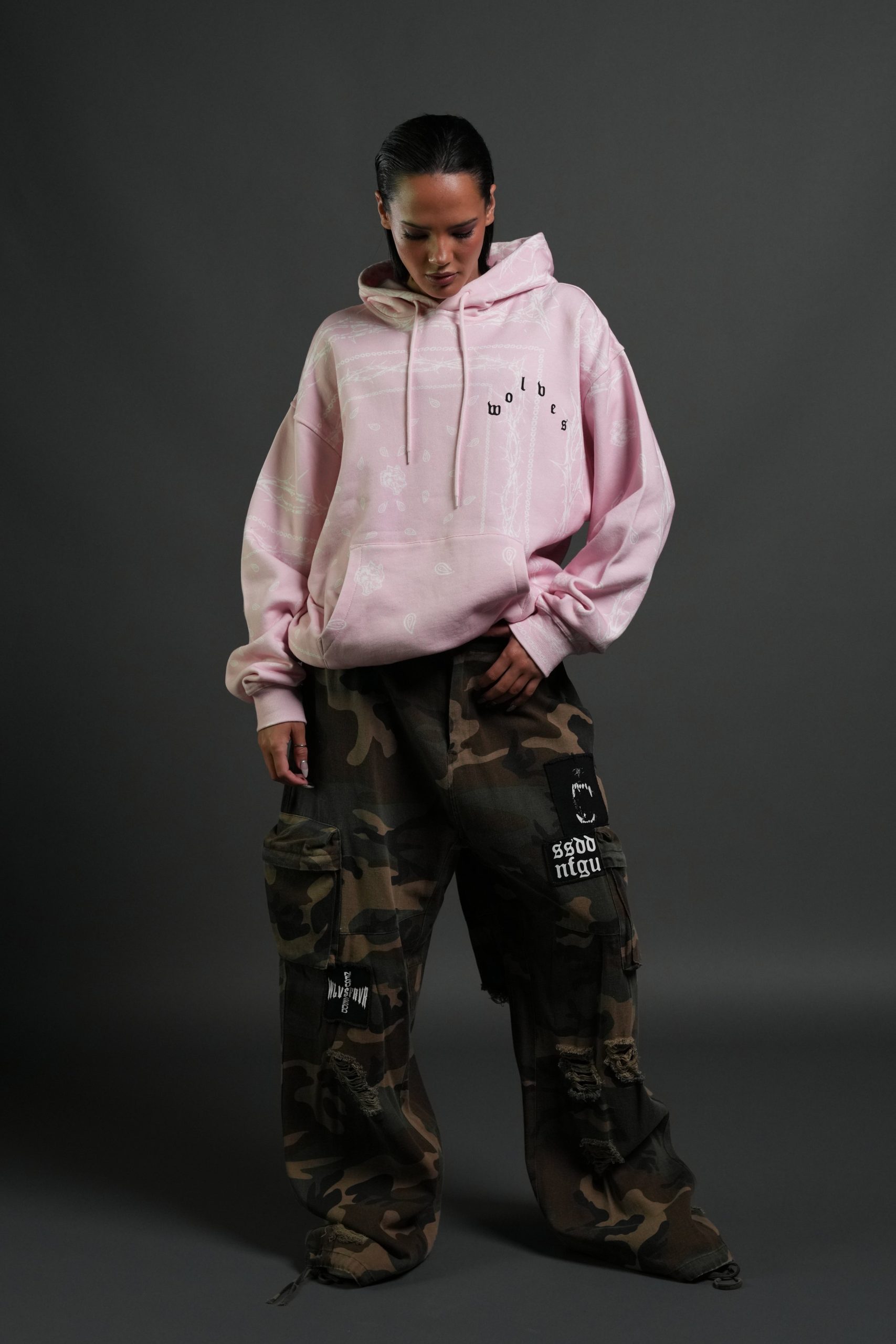 Wolves Pyramid Bishop Hoodie in Blush Pink Thorn Paisley - Image 9