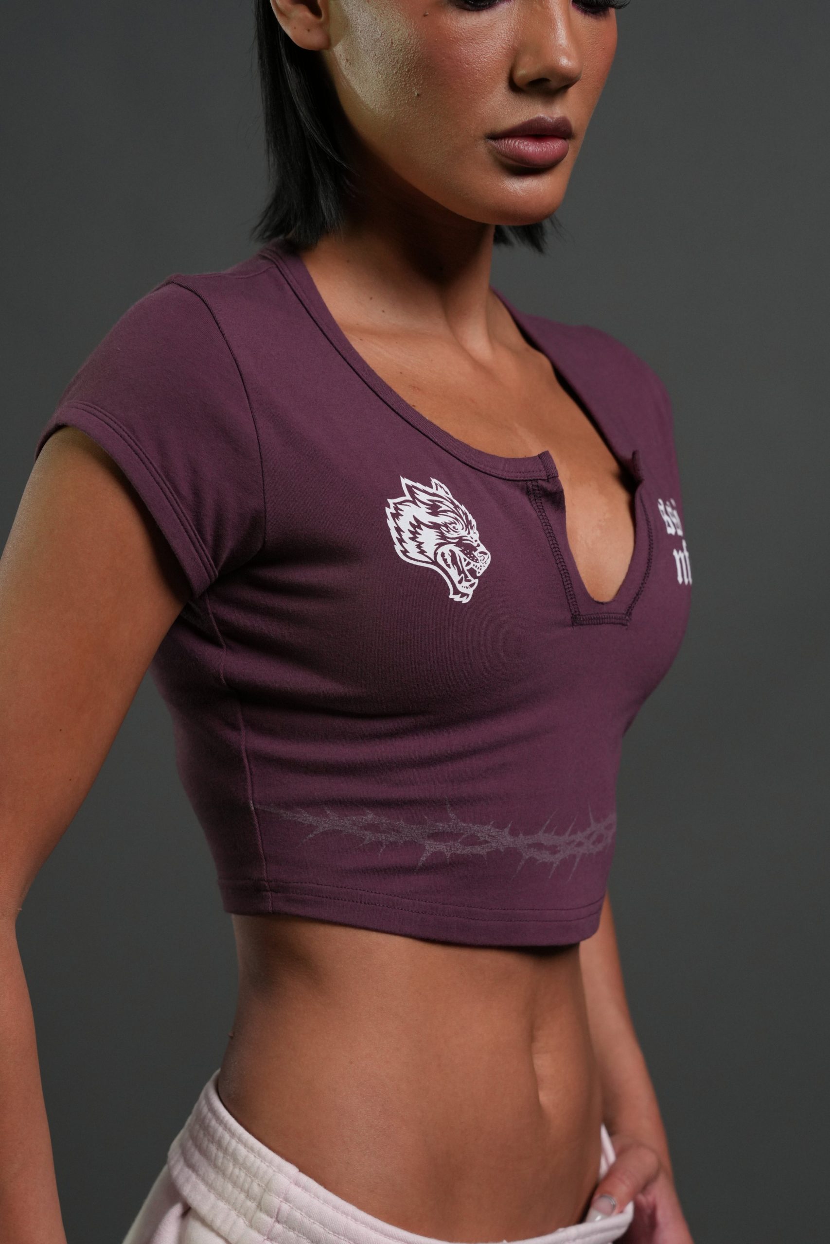 SSDDNFGU Thorns Josie Crop Baby Tee in Cherry Wine - Image 6