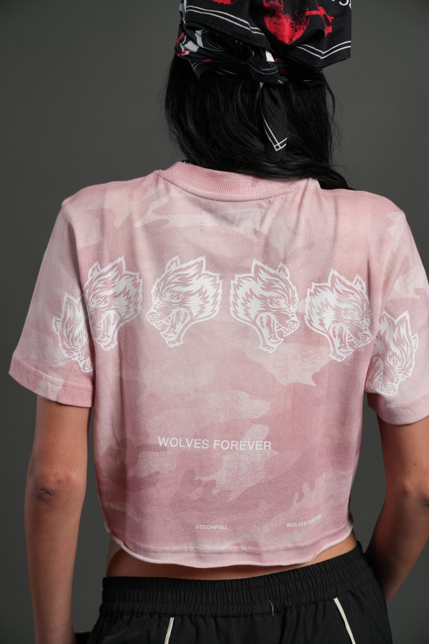 Wolves Have Your Back Premium Oversized Cropped Tee in Blush Vintage Woodland Camo - Image 3