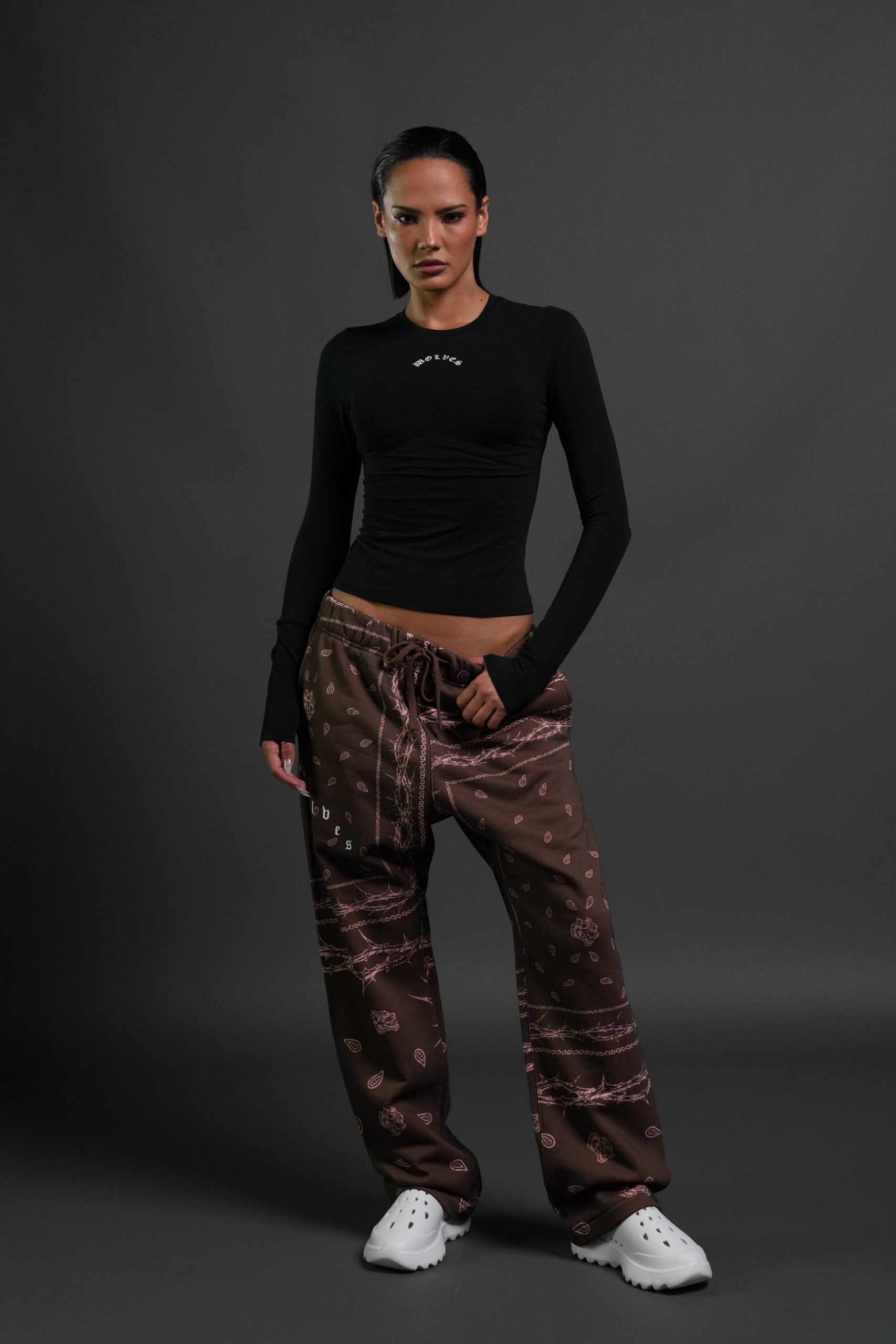 Wolves Pyramid Bigelow Sweat Pants in Desert Dust Thorn Paisley - Image 8