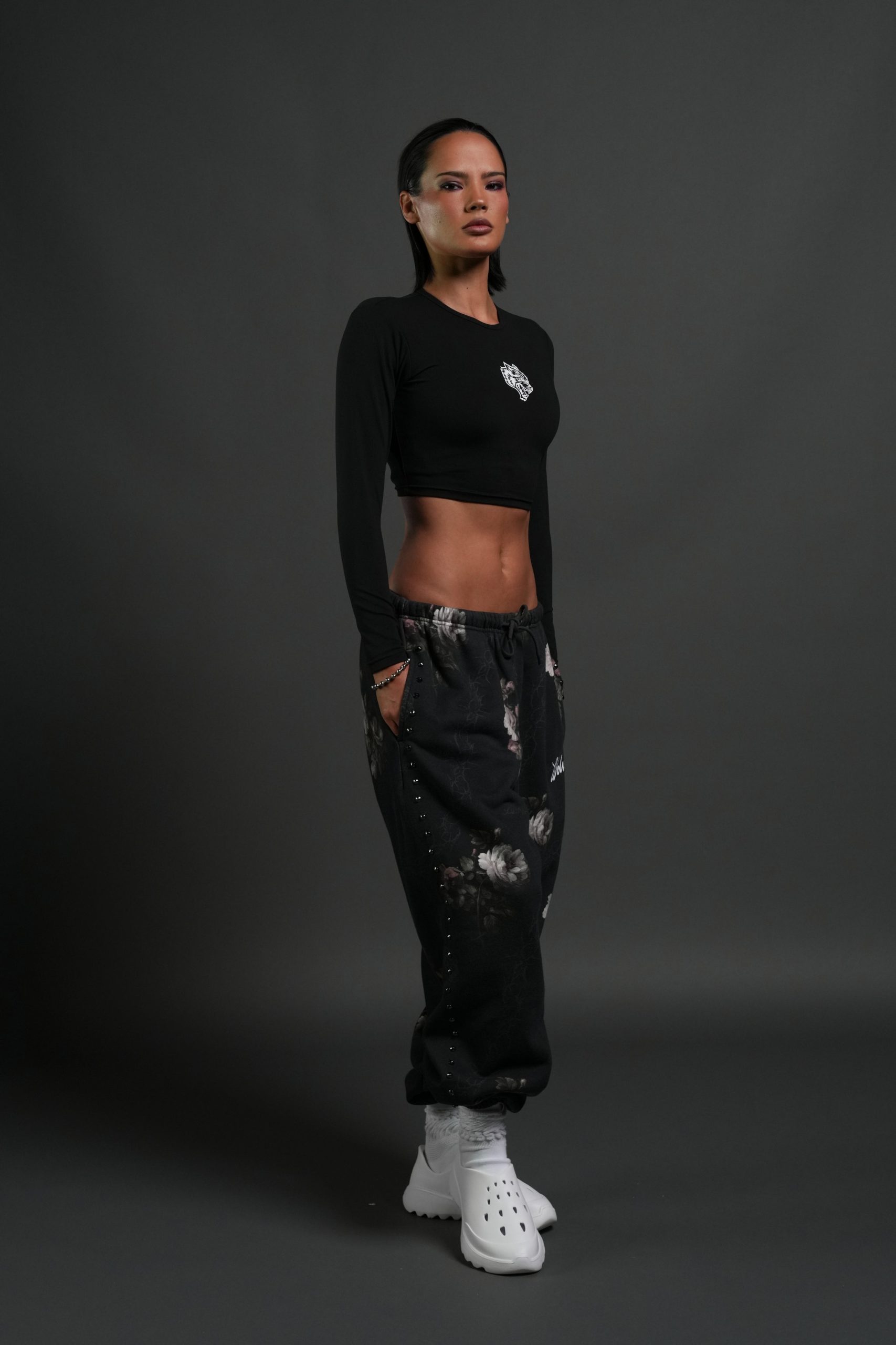 Rose Thorn Lightweight Lounger Sweat Pants in Black Rose Thorn - Image 2