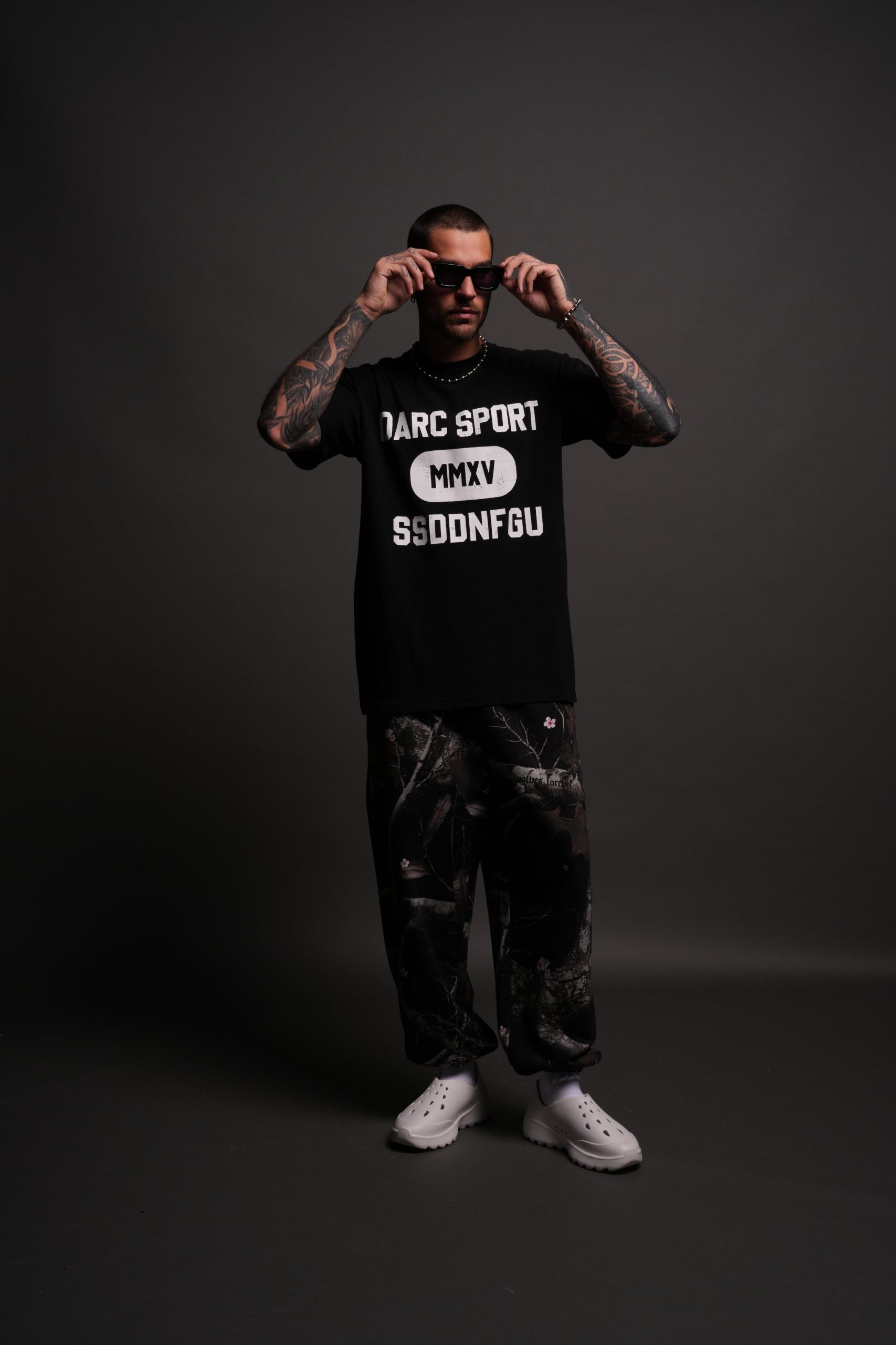 Wolves Forever Premium Classic Tee in Black - Image 4