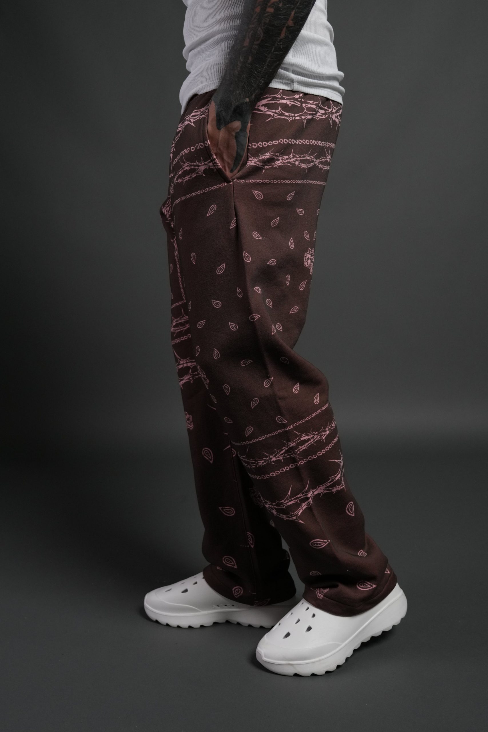Wolves Pyramid Bigelow Sweat Pants in Desert Dust Thorn Paisley - Image 4