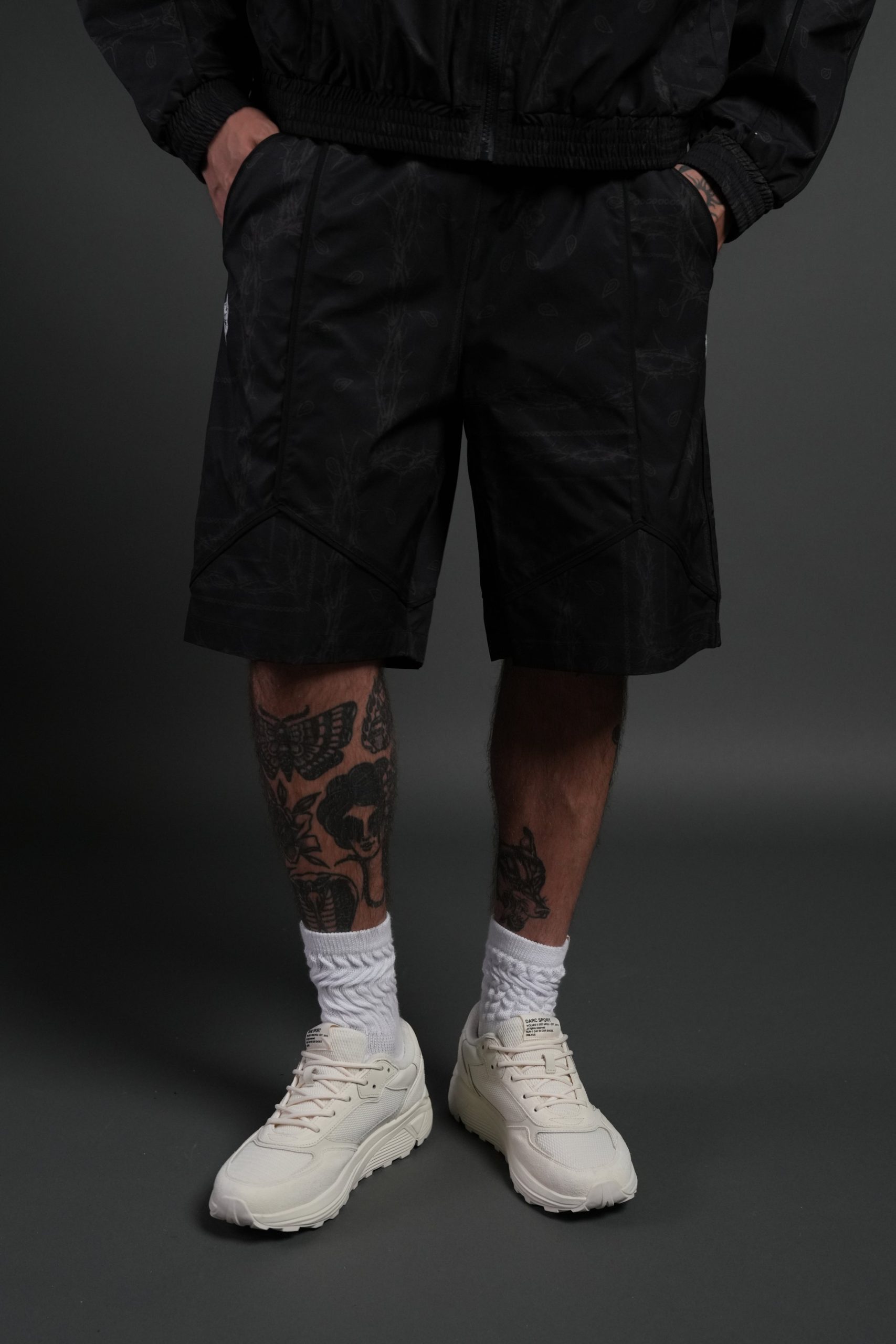 Dual Mens Quinn Track Shorts in Black Thorn Paisley - Image 2