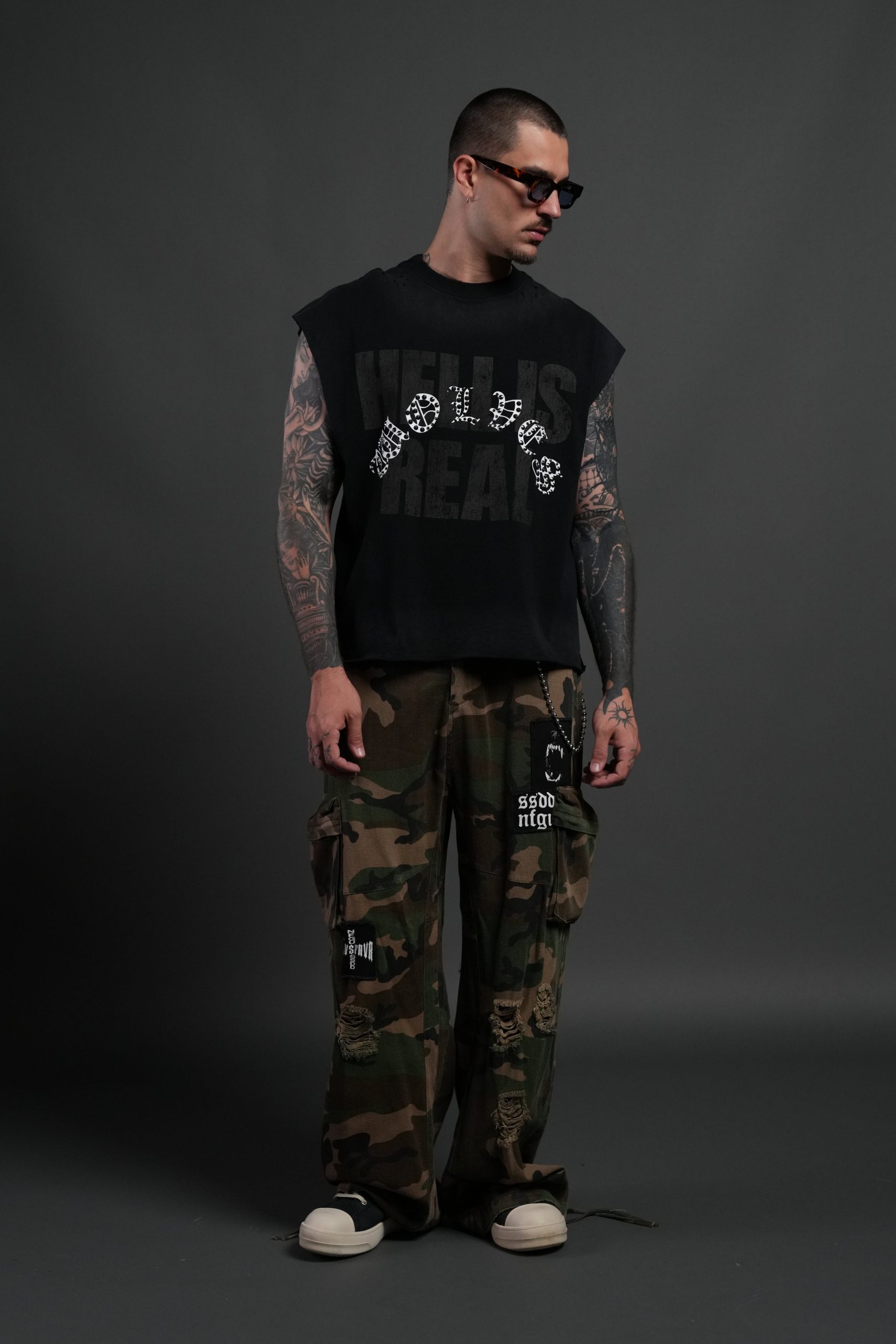 Hell is Real Distressed Grunge Mid-Length Raw Hem Muscle Tee in Black Drift Wash - Image 5