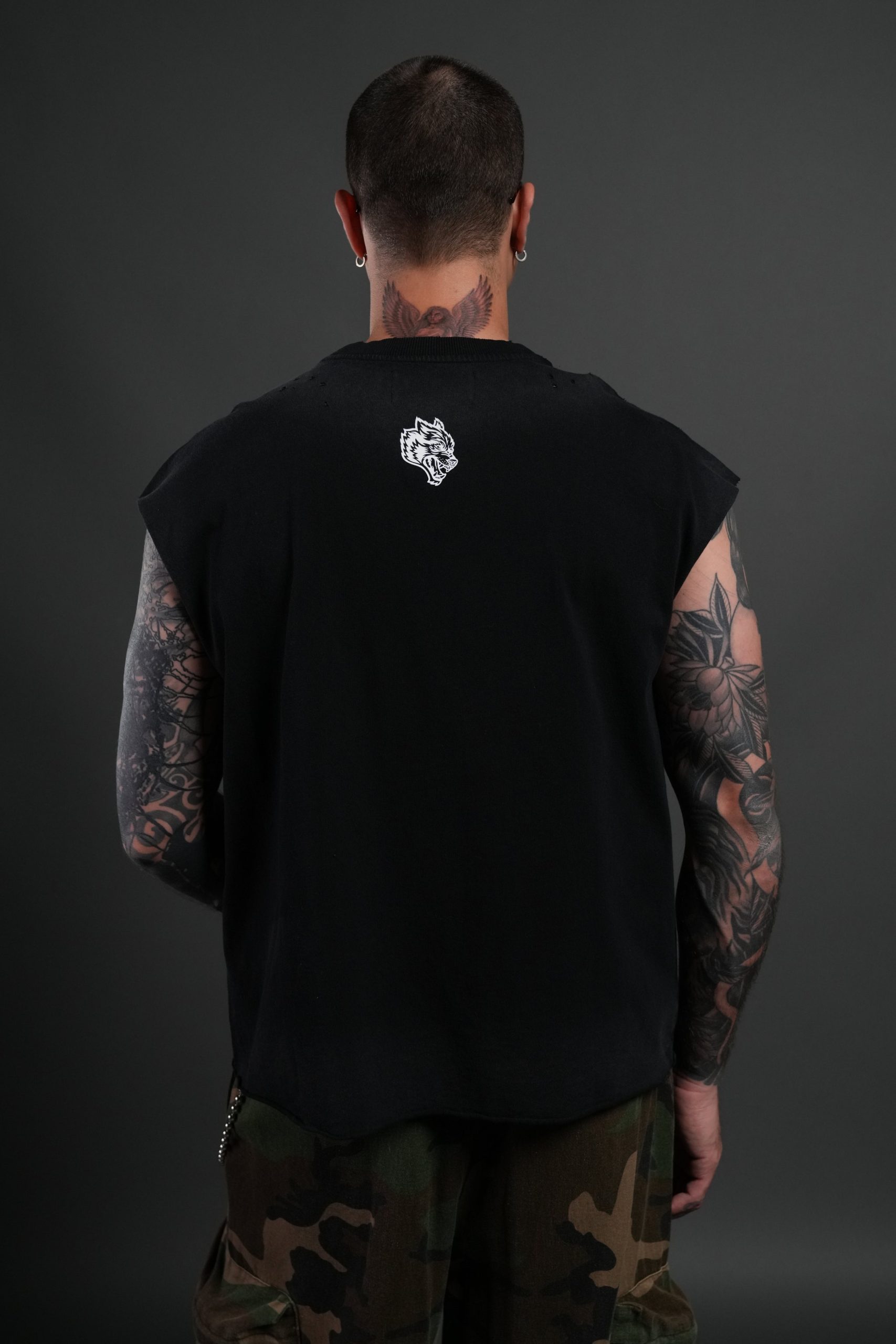Hell is Real Distressed Grunge Mid-Length Raw Hem Muscle Tee in Black Drift Wash - Image 2