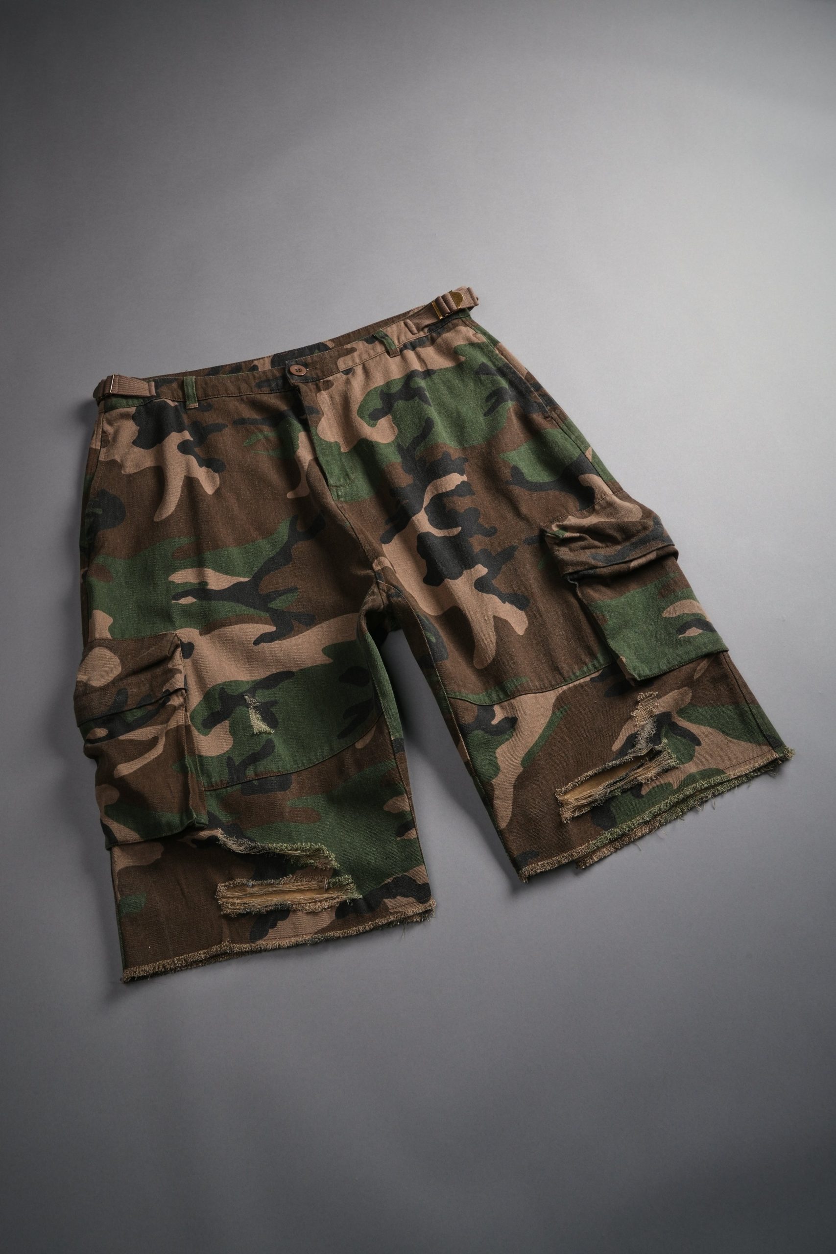 Wolf Chopper Duke Cargo Shorts in Woodland Camo - Image 6
