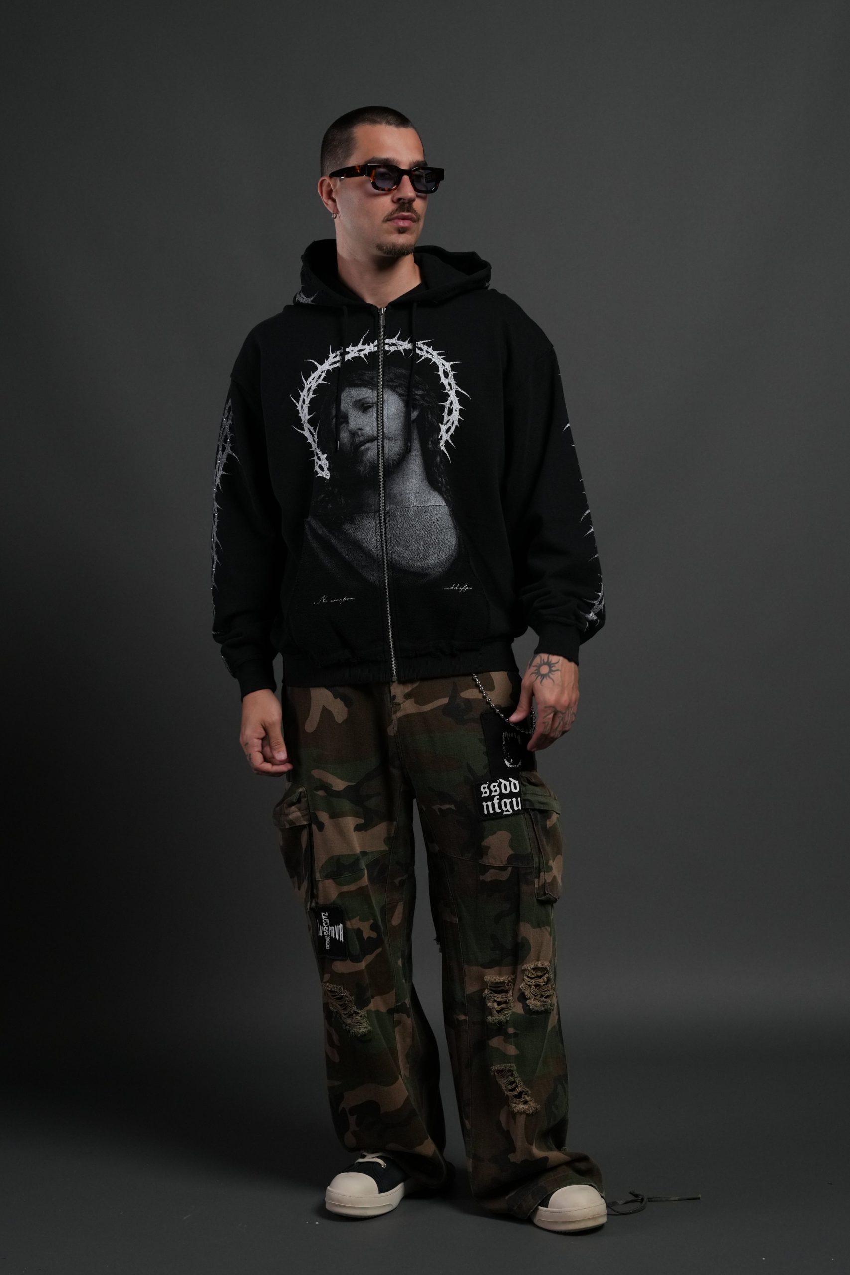 Crowned Grunge Moatis Zip Hoodie in Black - Image 4