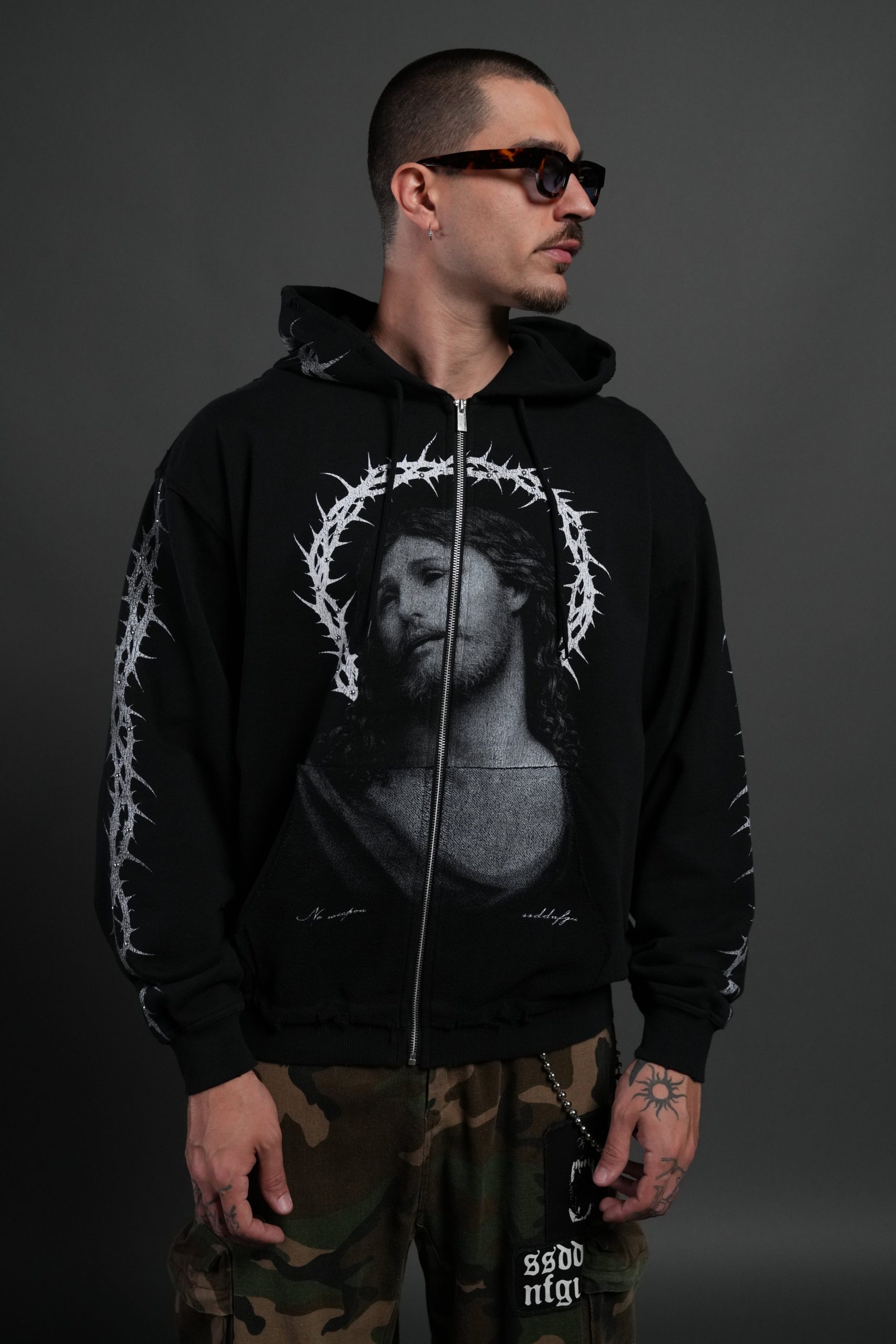 Crowned Grunge Moatis Zip Hoodie in Black - Image 2