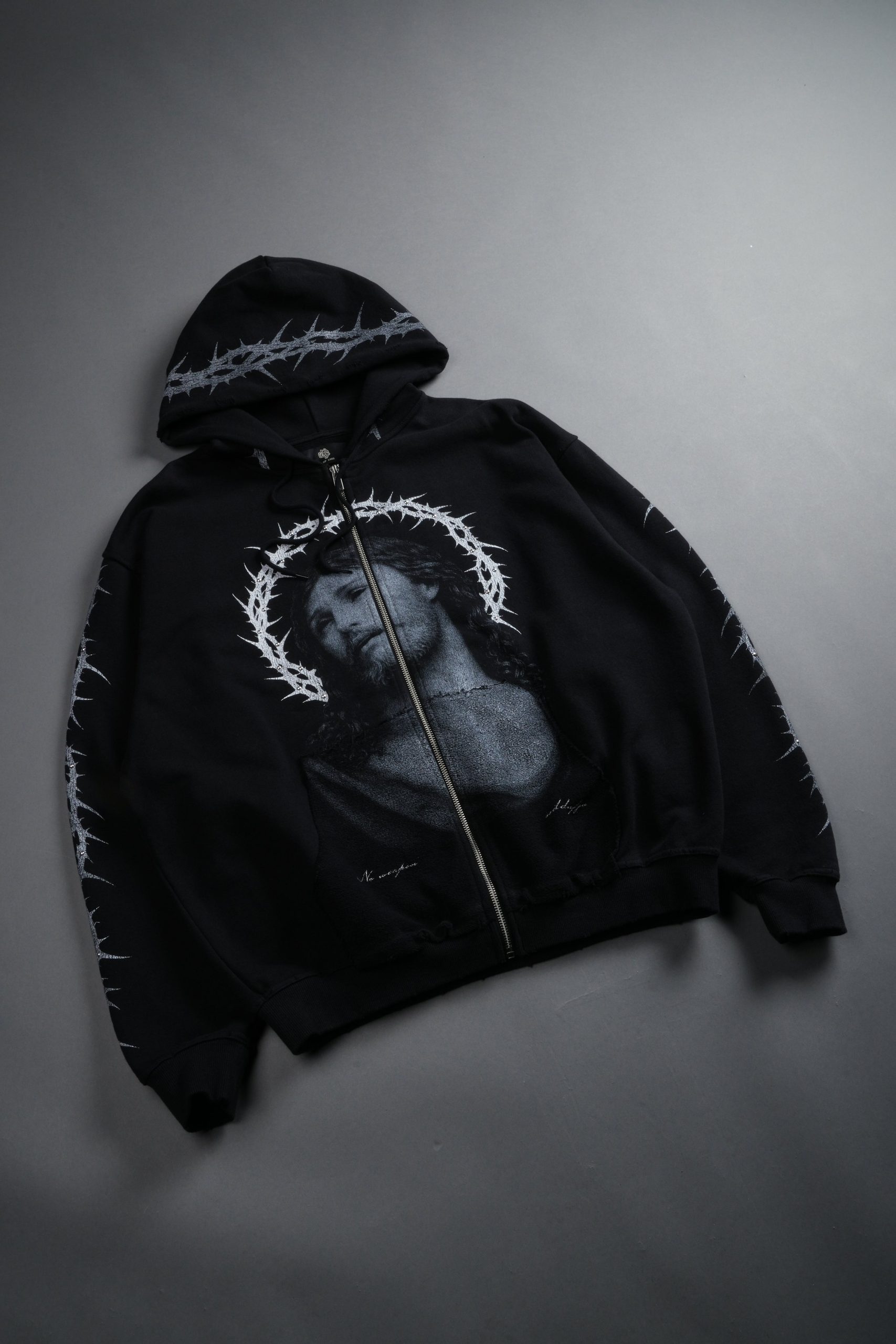 Crowned Grunge Moatis Zip Hoodie in Black - Image 9