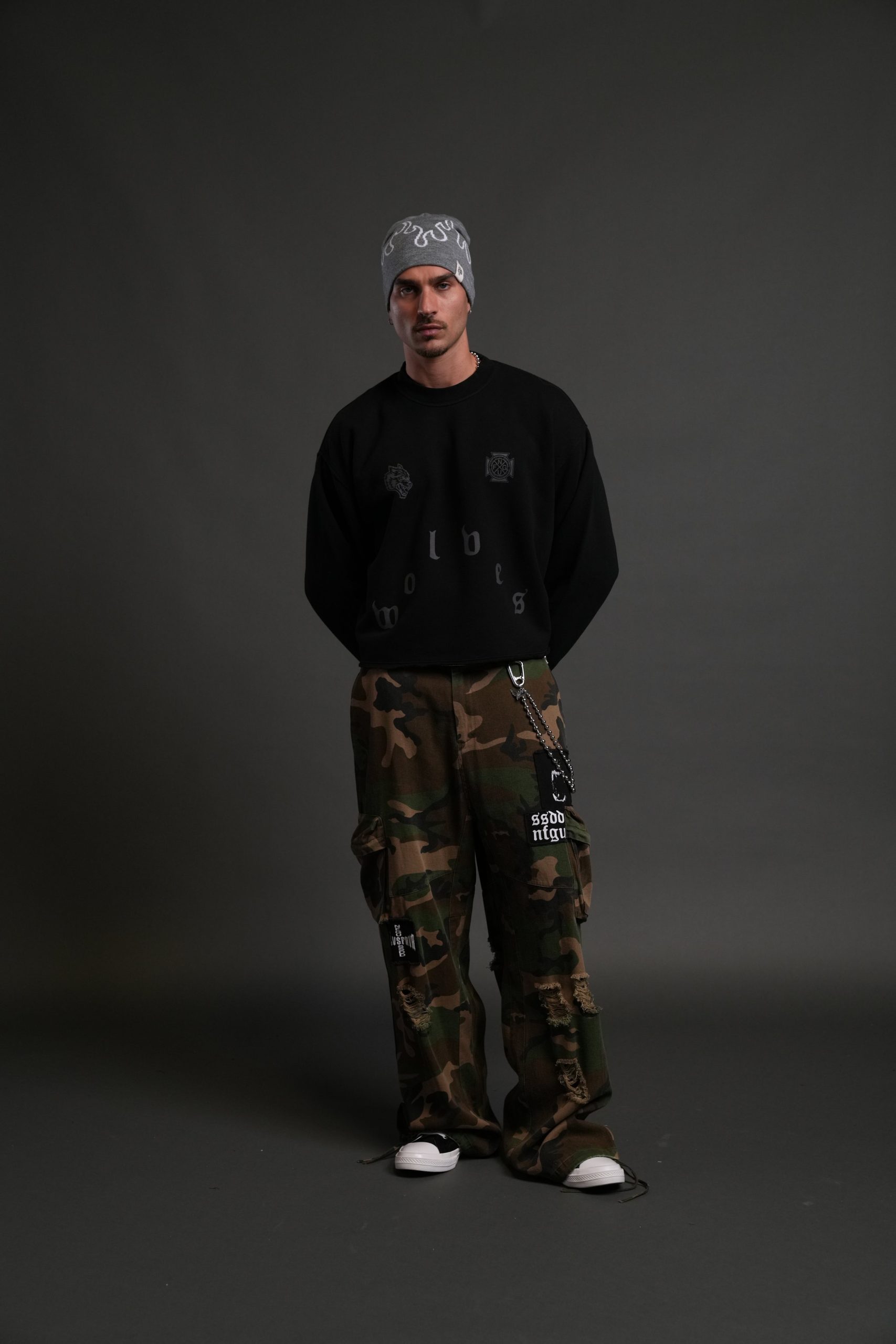 Pyramid Wolves Raw Hem Box Cut Crewneck in Black - Image 5