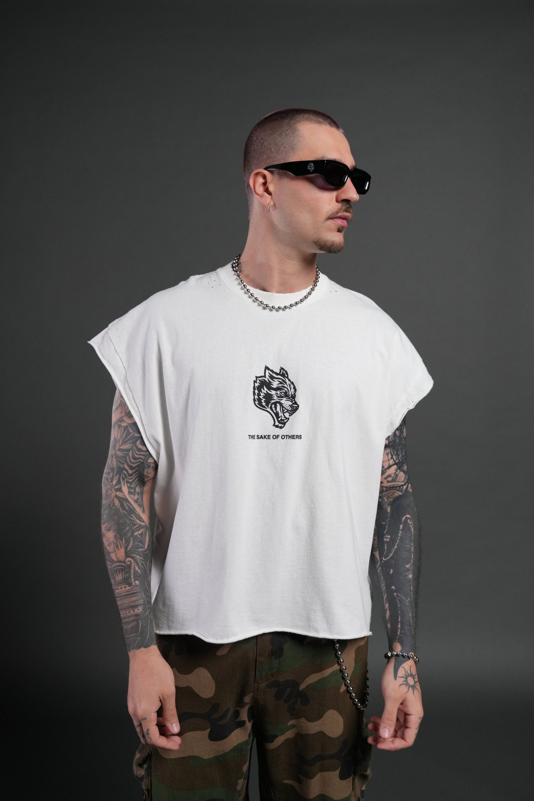 Holy Vow Distressed Grunge Cut-Off Mid-Length Raw Hem Tee in Cream - Image 2