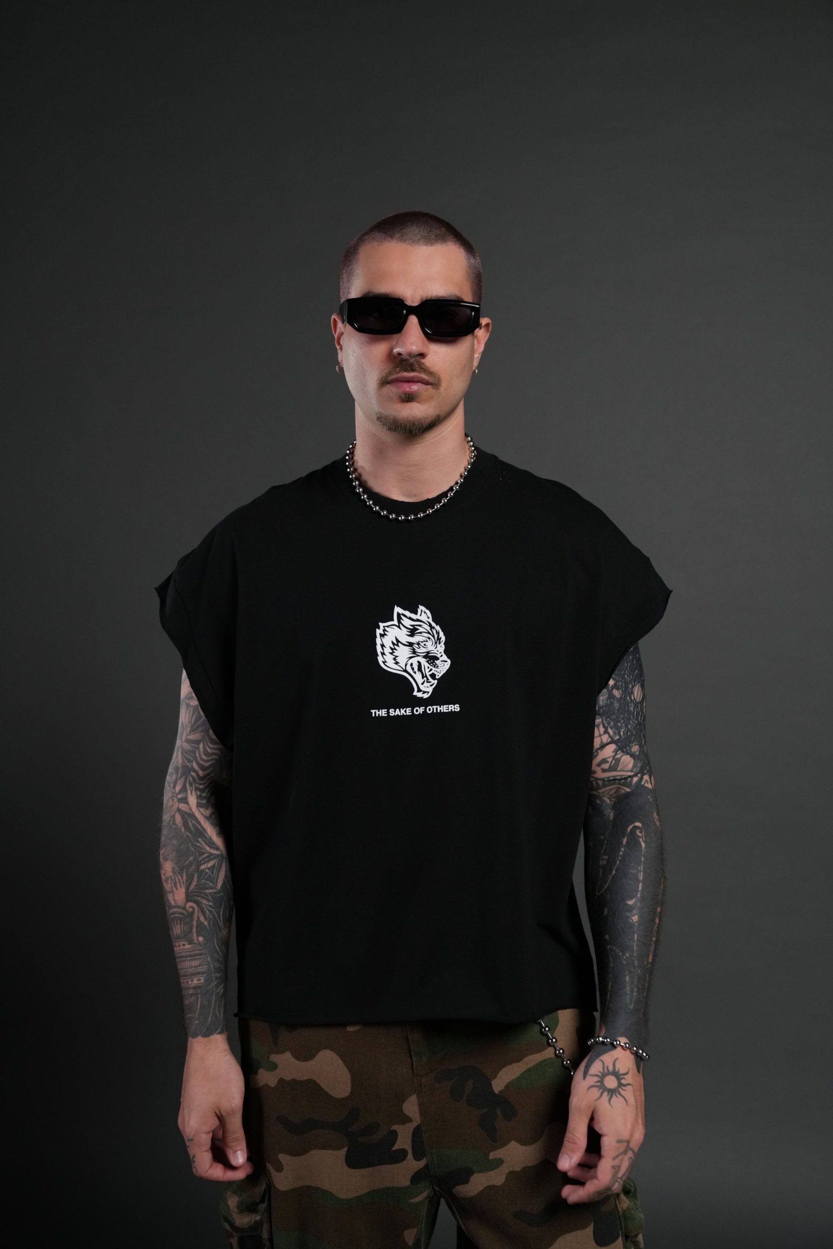 Holy Vow Distressed Grunge Cut-Off Mid-Length Raw Hem Tee in Black - Image 2