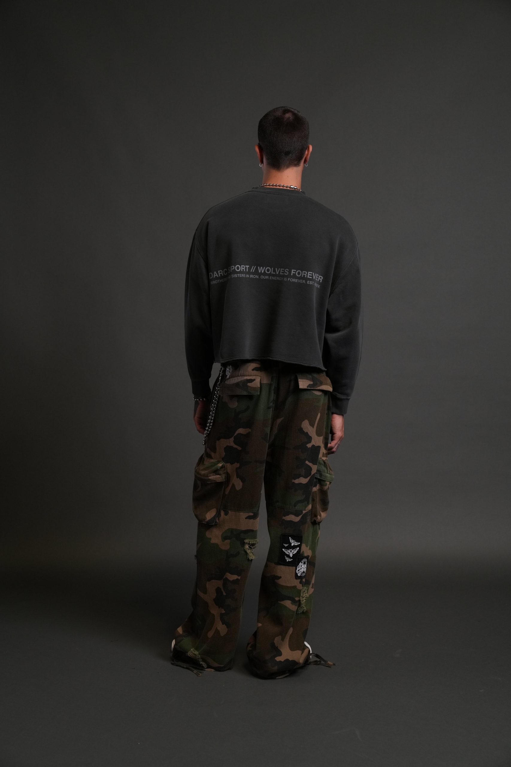 Pyramid Wolves Raw Hem Box Cut Crewneck in Wolf Gray - Image 6