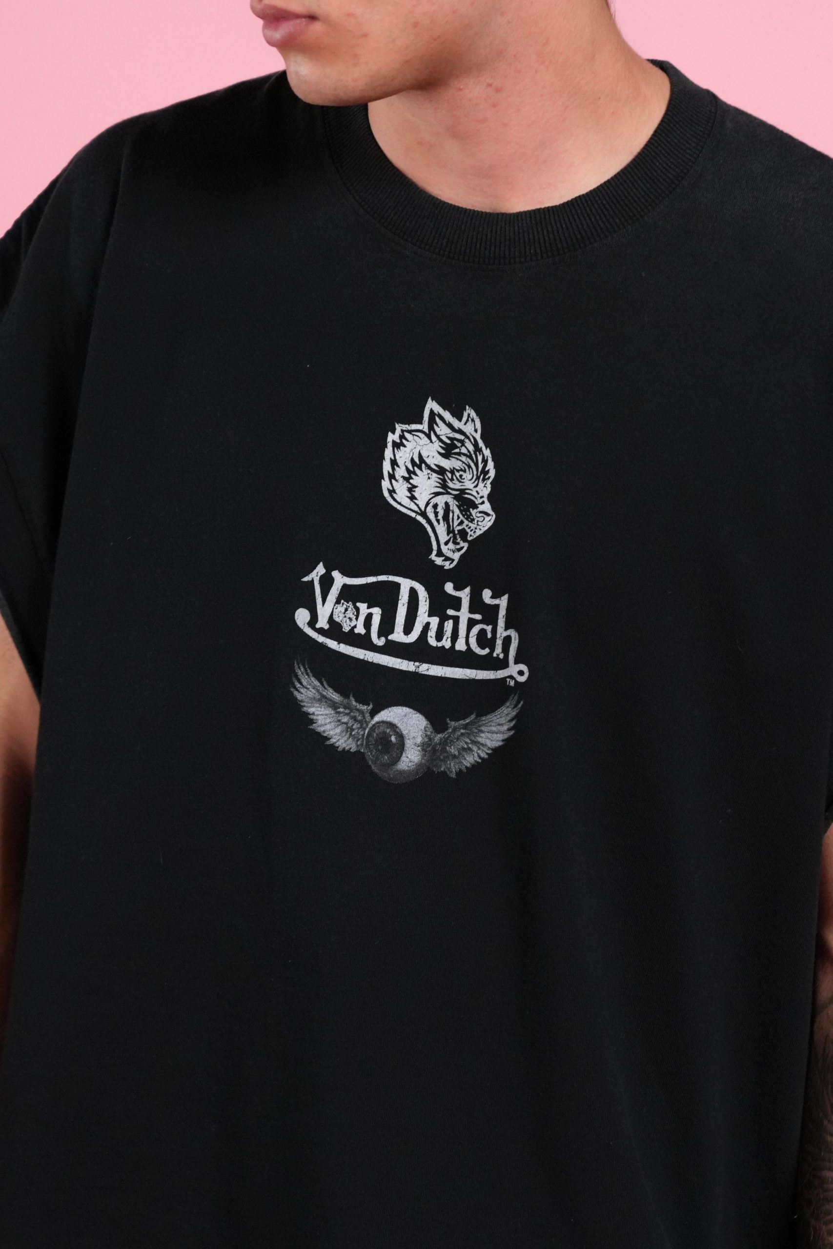 Take-Off Grunge Cut-Off Mid-Length Raw Hem Tee in Black - Image 11