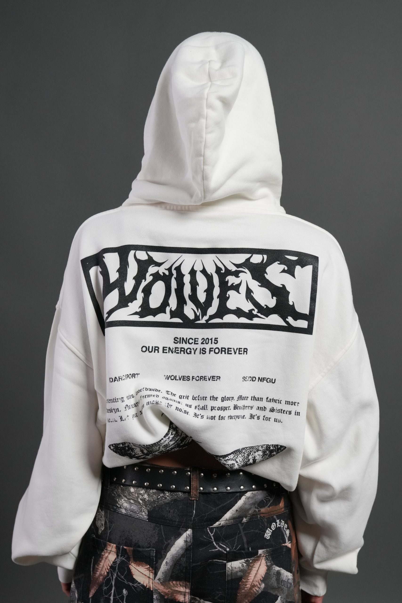 Death's-Head Pierce Hoodie in Cream - Image 4